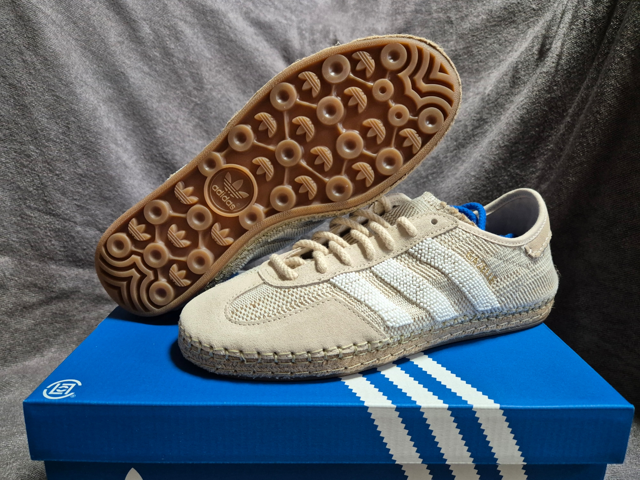Adidas x Clot Gazelle Halo Ivory Cloud White 착용 스타일 - 3