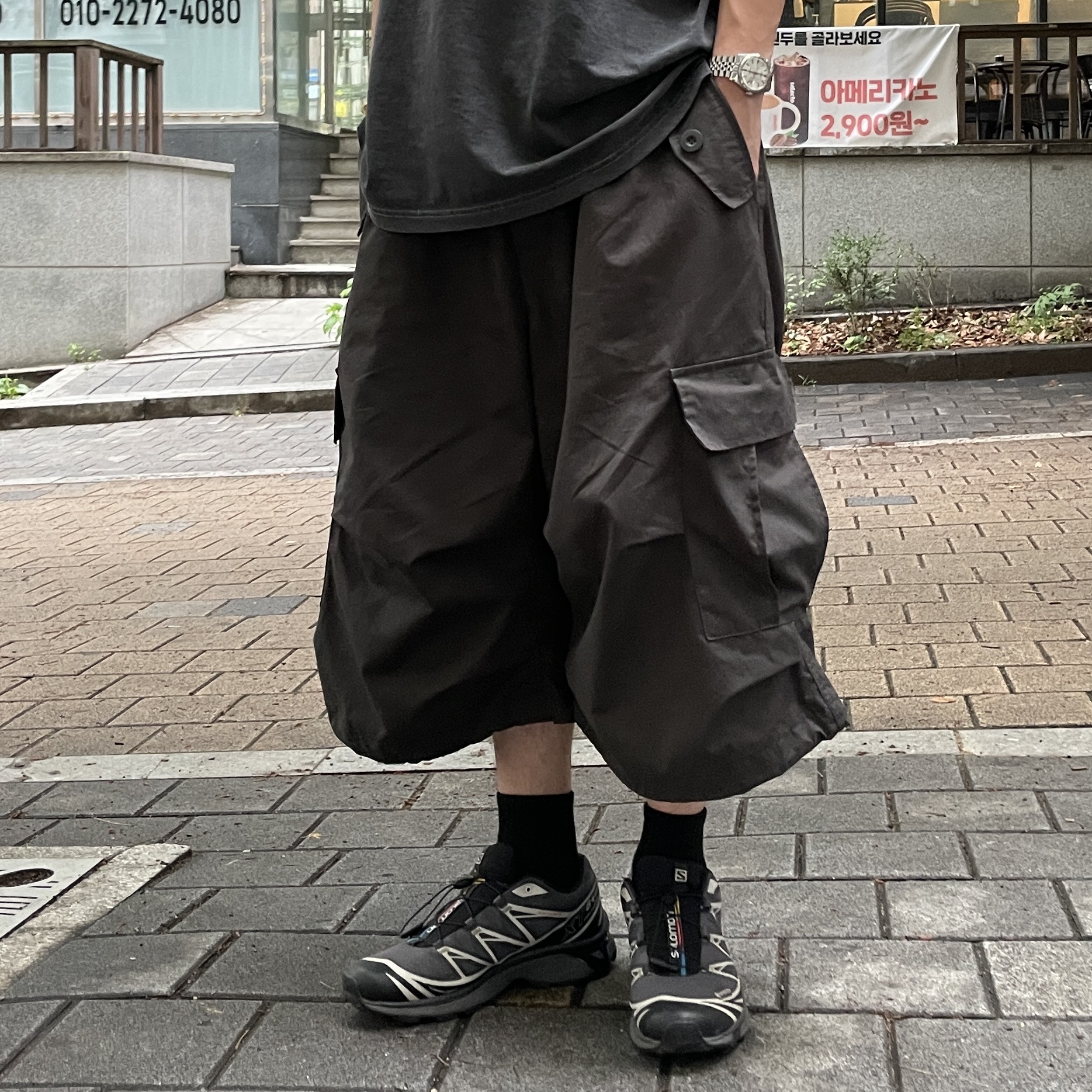 Salomon XT-6 Gore-Tex Black Ebony, Balenciaga 3XL Sneakers Black White 착용 스타일 - 1