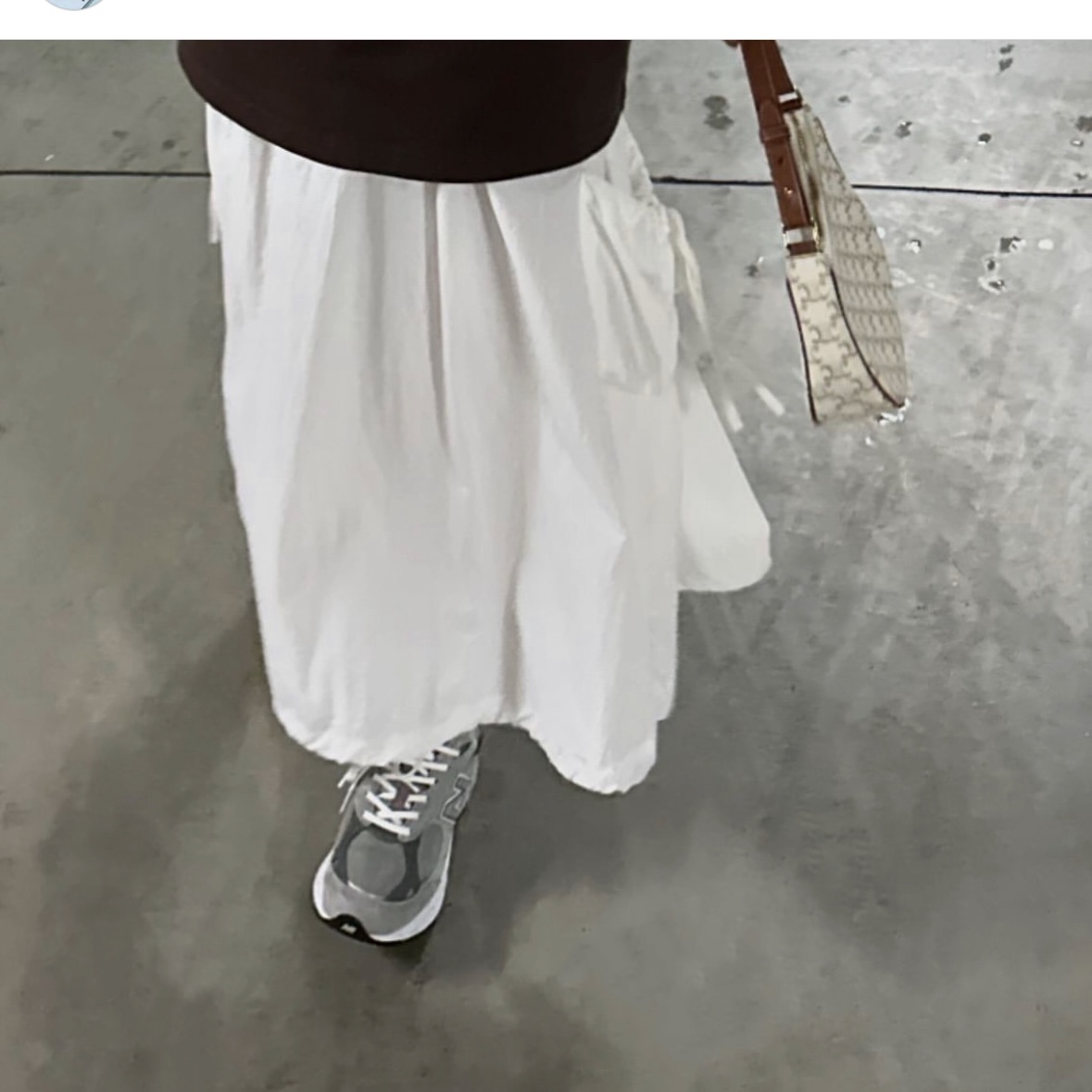 Palace Quality T-Shirt Nice Brown - 24SS, Celine Ava Bag in Triomphe Canvas and Calfskin White 착용 스타일 - 2