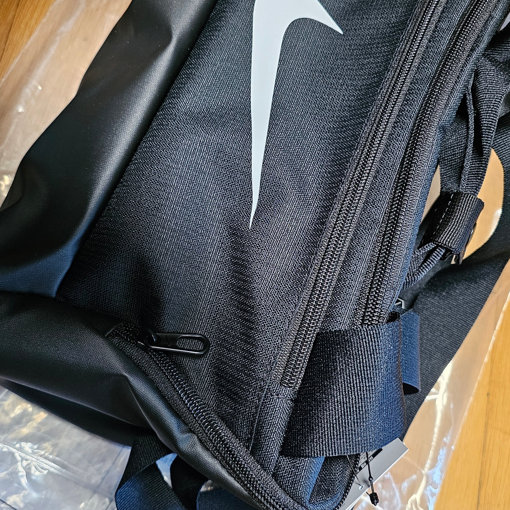 Nike Brasilia 9.5 Training Duffle Bag Extra Small 25L Black 착용 스타일