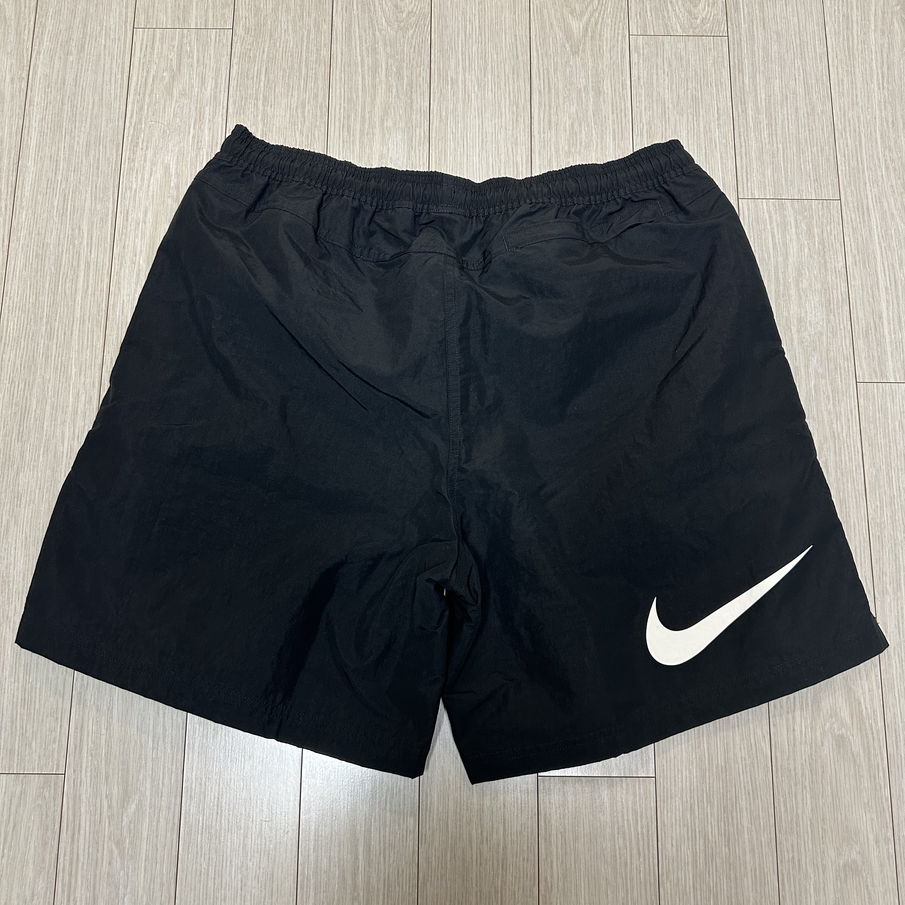 Nike x Stussy Shorts Black (FJ9167-010) 착용 스타일 - 2