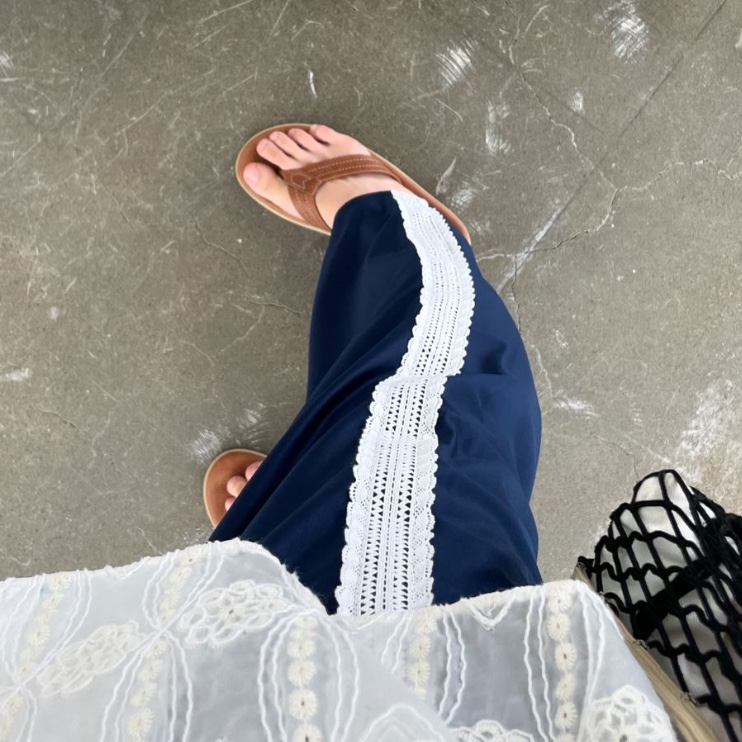 Fritur Lace Track Pants Green, Fritur Lace Track Pants Navy 착용 스타일