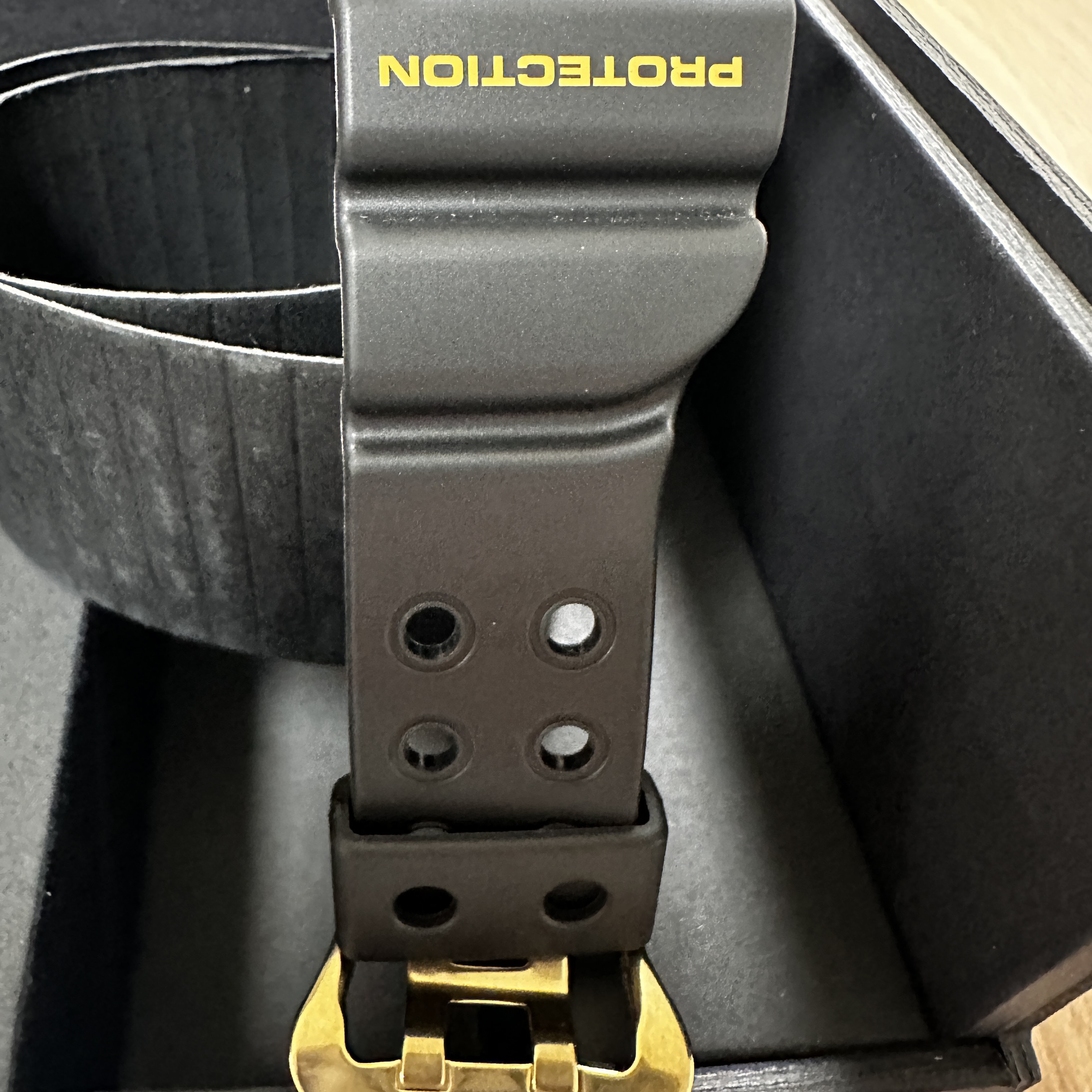 Casio G-Shock Frogman 30th Anniversary Limited Edition GW-8230B-9A 착용 스타일 - 5