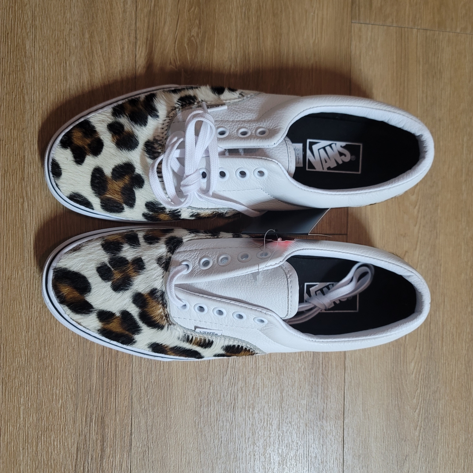 Vans Era Leopard True White 착용 스타일