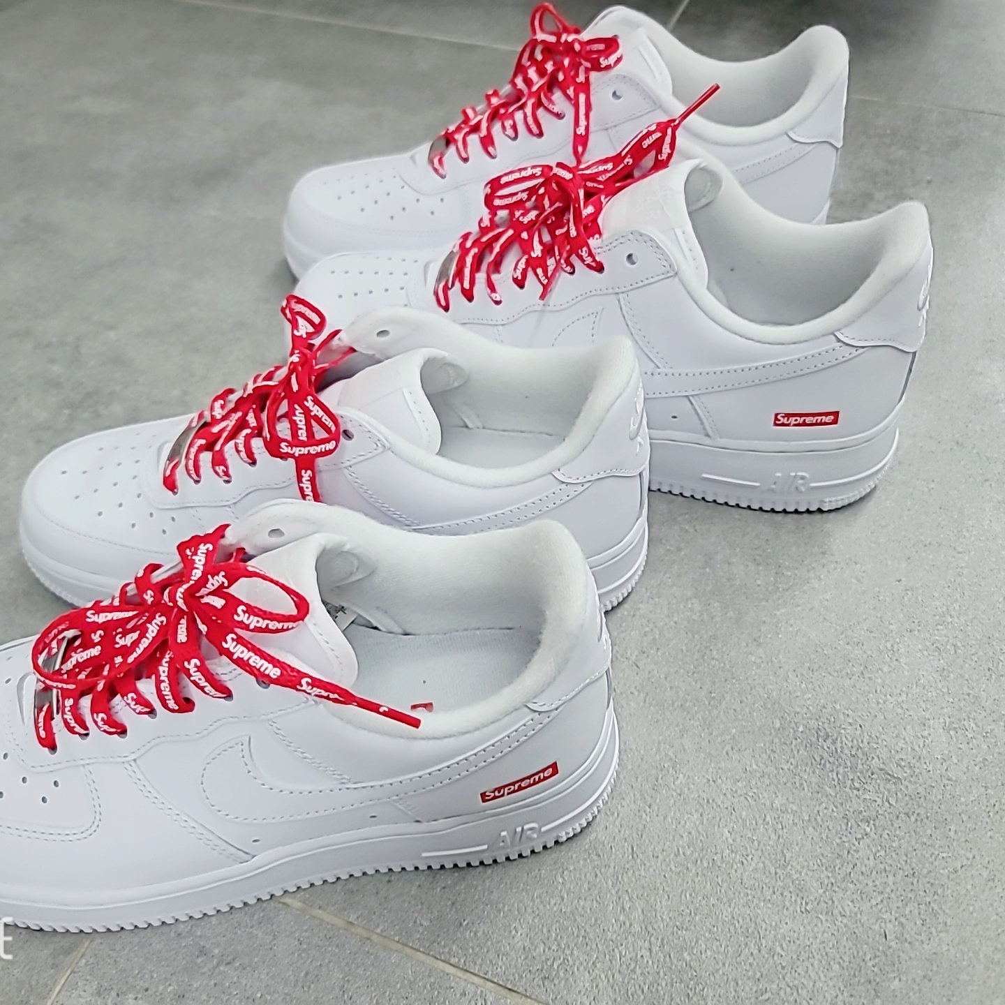 Nike x Supreme Air Force 1 Low White 착용 스타일 - 4