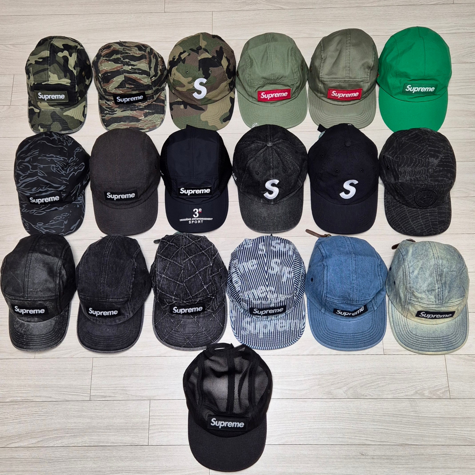Supreme Denim Camp Cap Stripe - 24SS, Supreme Washed Chino Twill Camp Cap Dirty Indigo - 24SS 착용 스타일 - 3