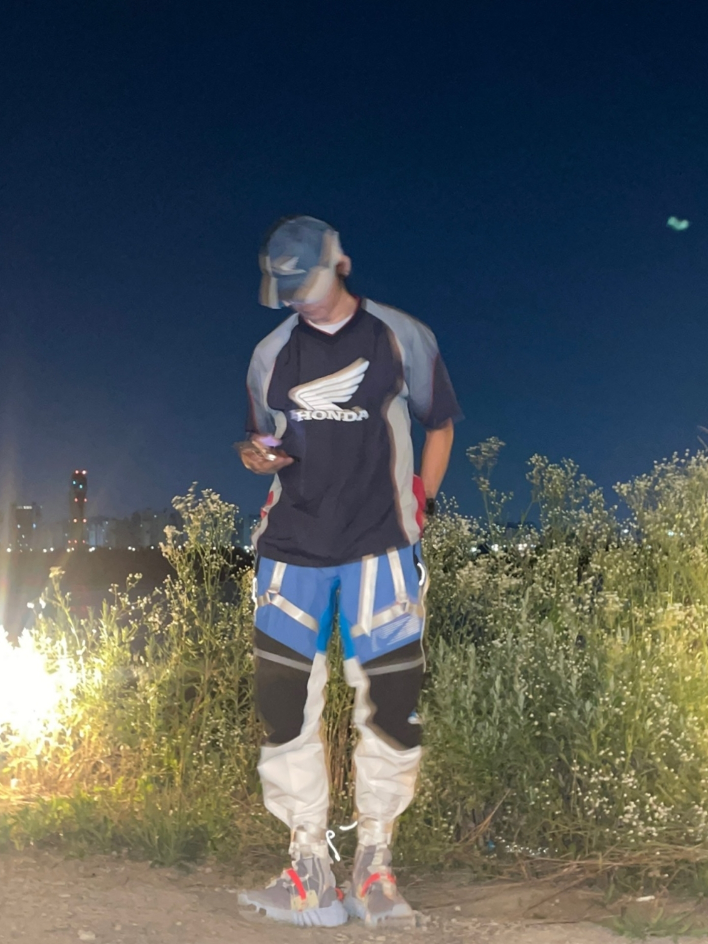 Nike NRG ISPA Pants Battle Blue, Nike Space Hippie 03 Vast Grey Hyper Crimson 착용 스타일 - 1
