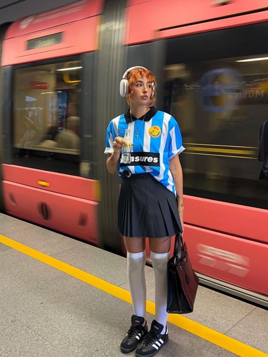 Over The Pitch x Umbro 100th Anniversary Homage Football Jersey, Over The Pitch x Umbro 100th Anniversary Homage Football Jersey 착용 스타일 - 3