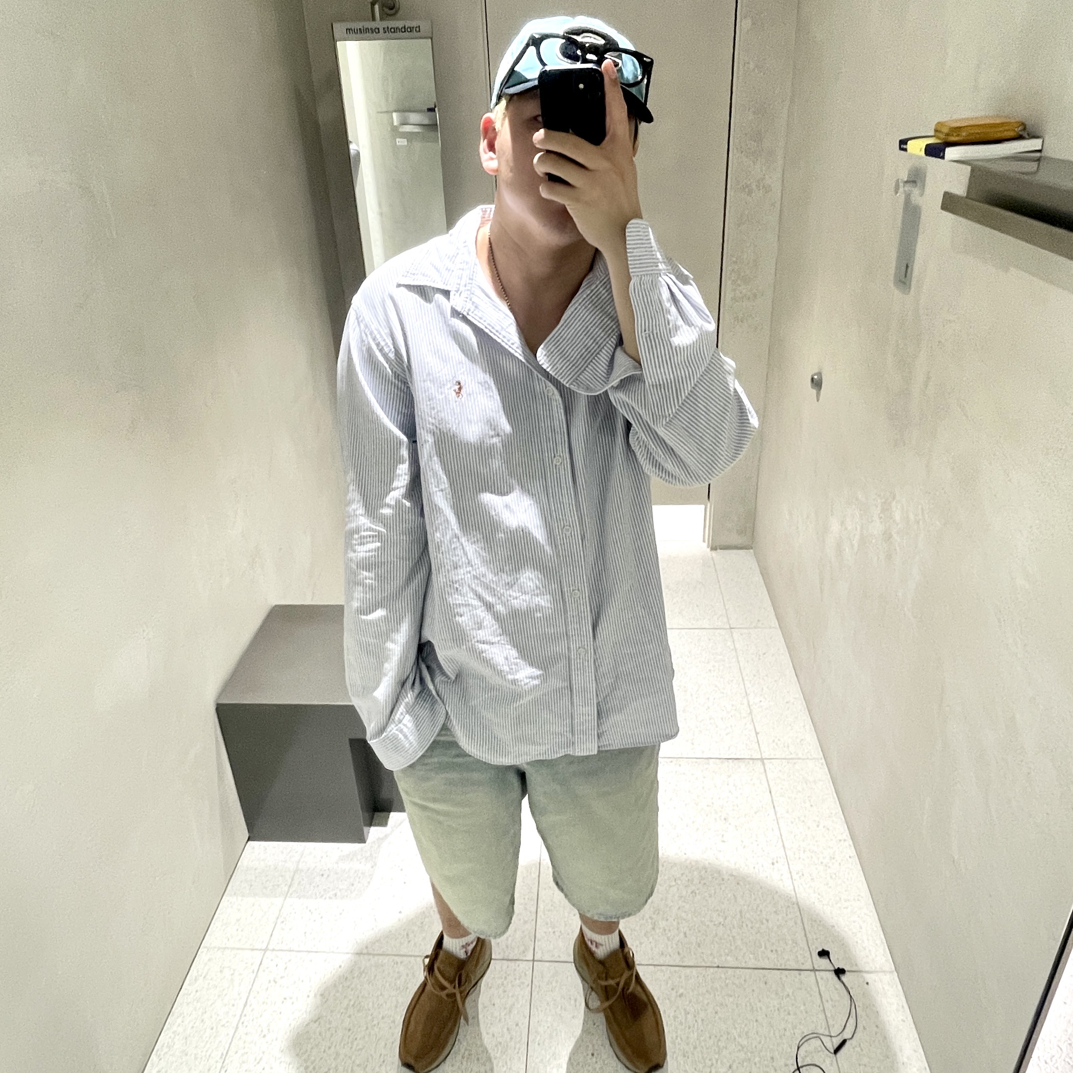 Stussy Chenille S Low Pro Cap Teal, Clarks Wallabee Eden Dark Sand Suede 착용 스타일