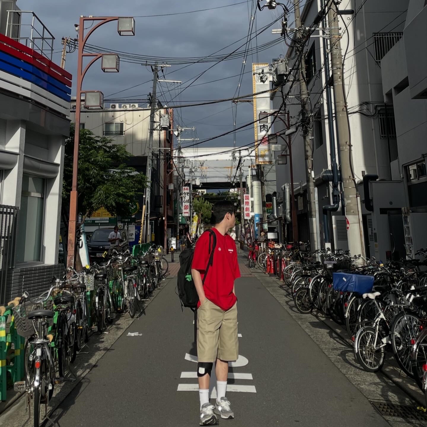 Supreme x Ducati Logos T-Shirt Red - 24SS, New Balance 993 Made in USA Grey - D Standard 착용 스타일 - 3