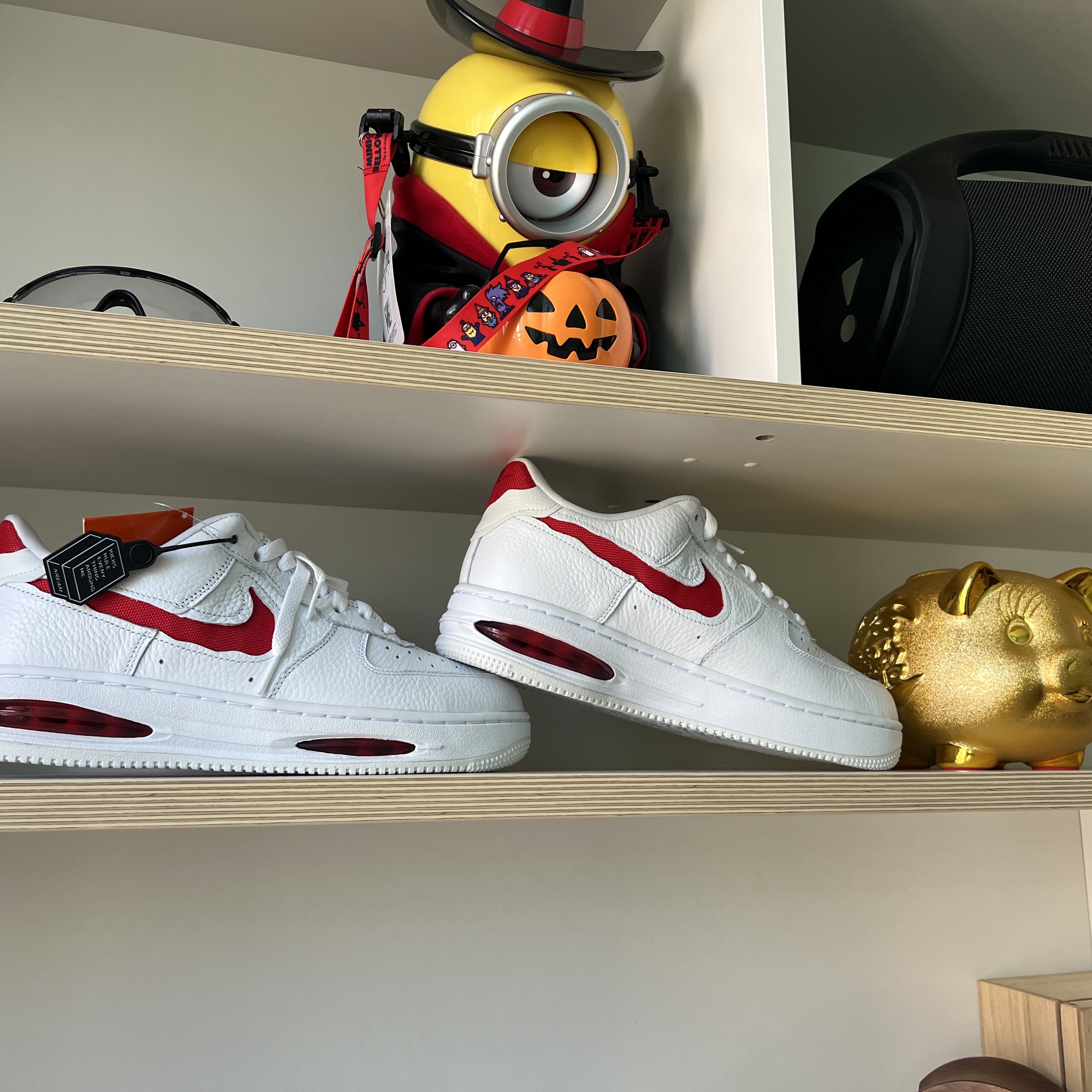 Nike Air Force 1 Low EVO White University Red 착용 스타일