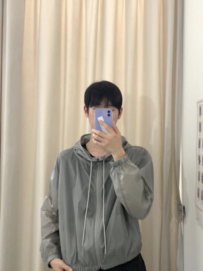 Amomento Hood Shirring Jumper Light Grey 착용 스타일