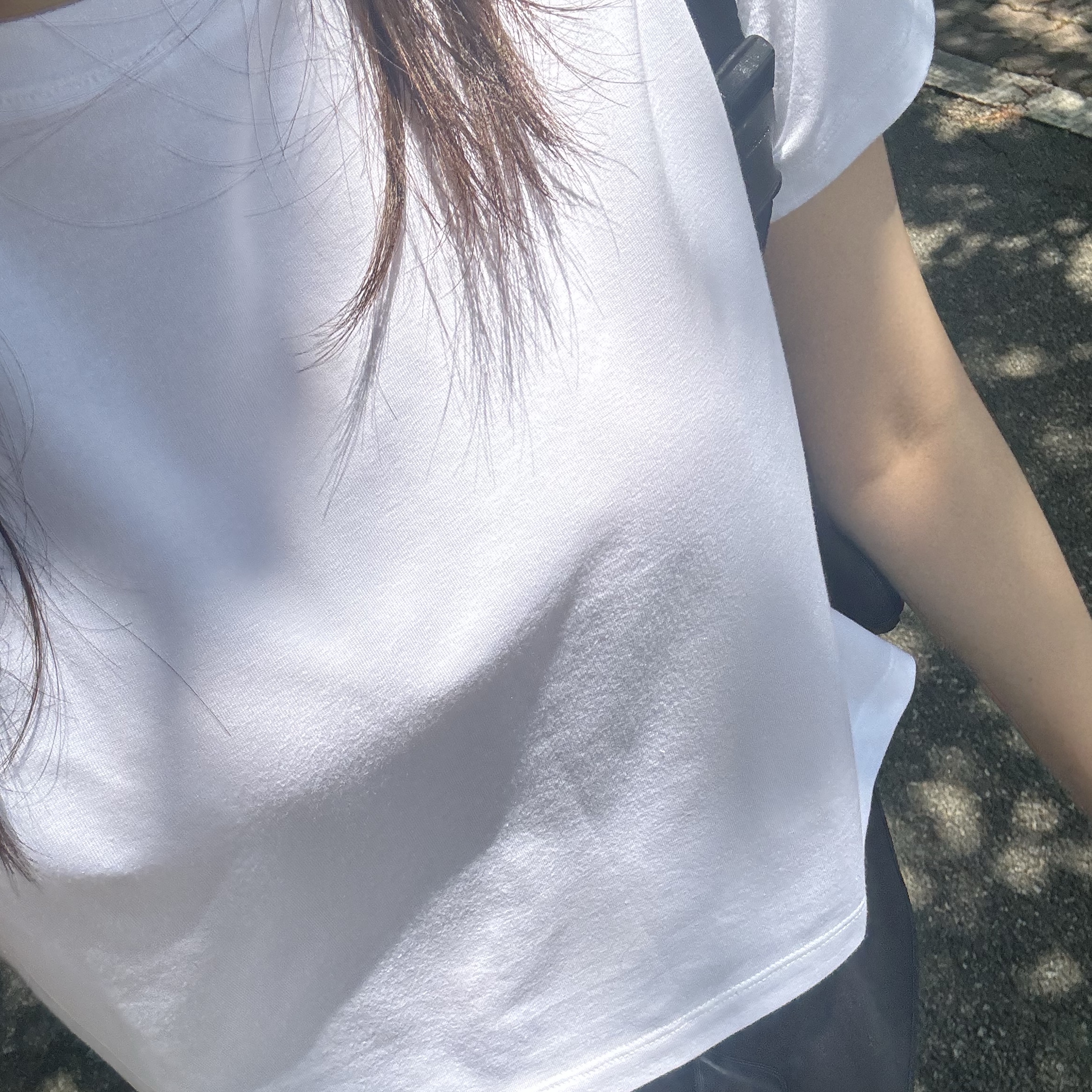 [KREAM 단독] PVCS x Bloomingtale Ribbon Cropped embroidered T-shirt White 착용 스타일