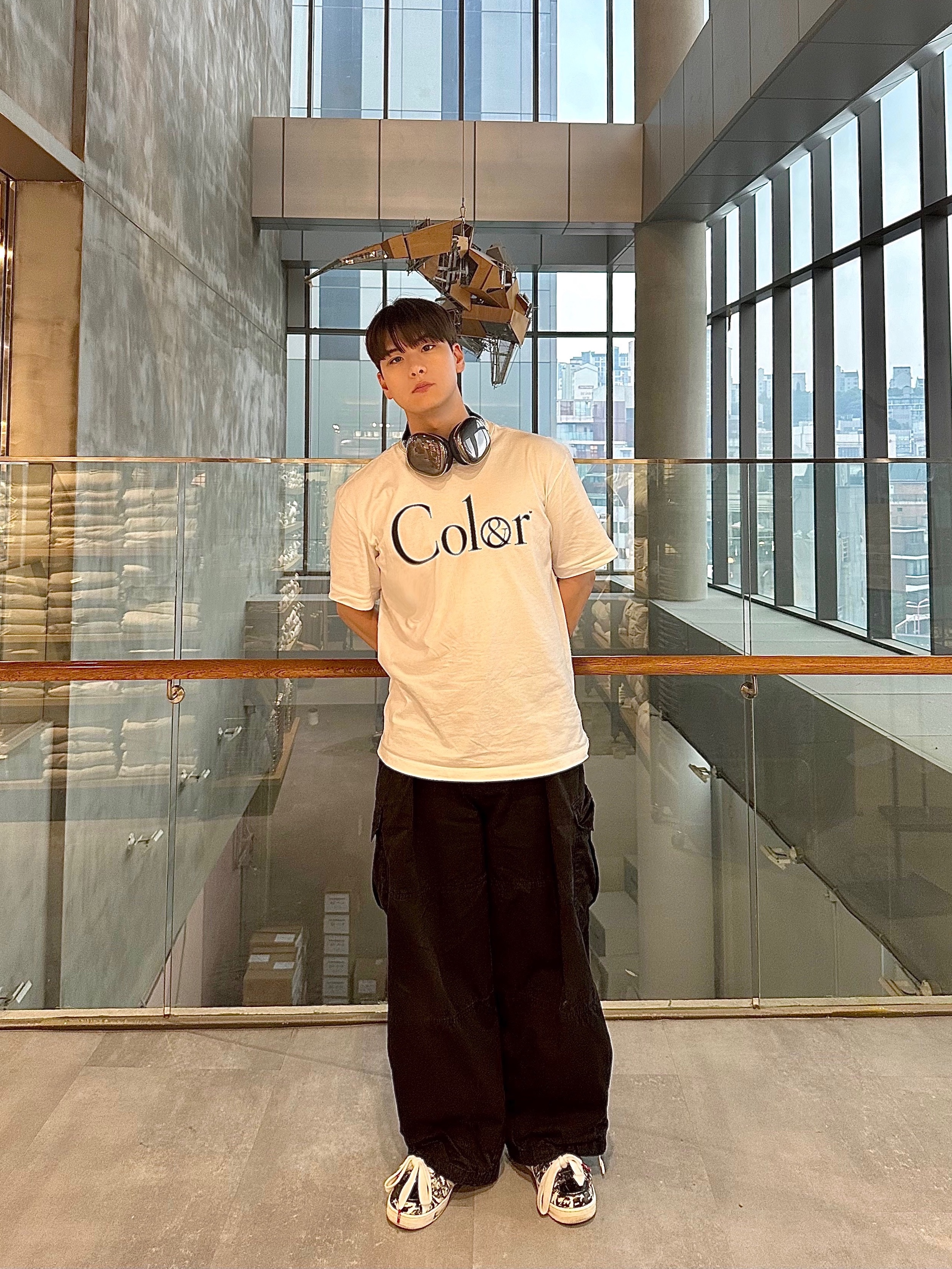 Apple AirPods Max Lightning Space Gray (Korean Ver.), Nike x Peaceminusone Air Force 1 Low Para-Noise 착용 스타일