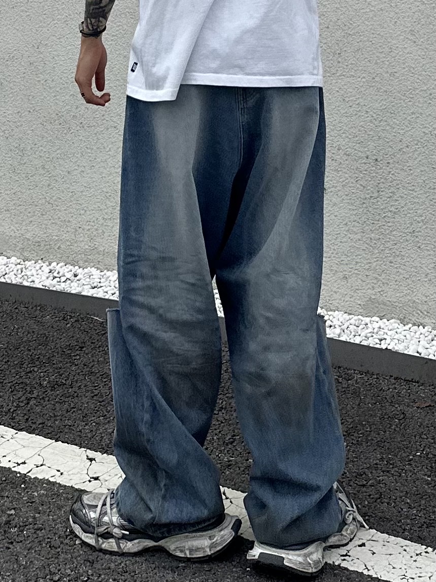 Nike x Stussy NRG FL SS 8 Ball T-Shirt White (DO9322-100), Balenciaga 3XL Sneakers Grey White Red 착용 스타일 - 5