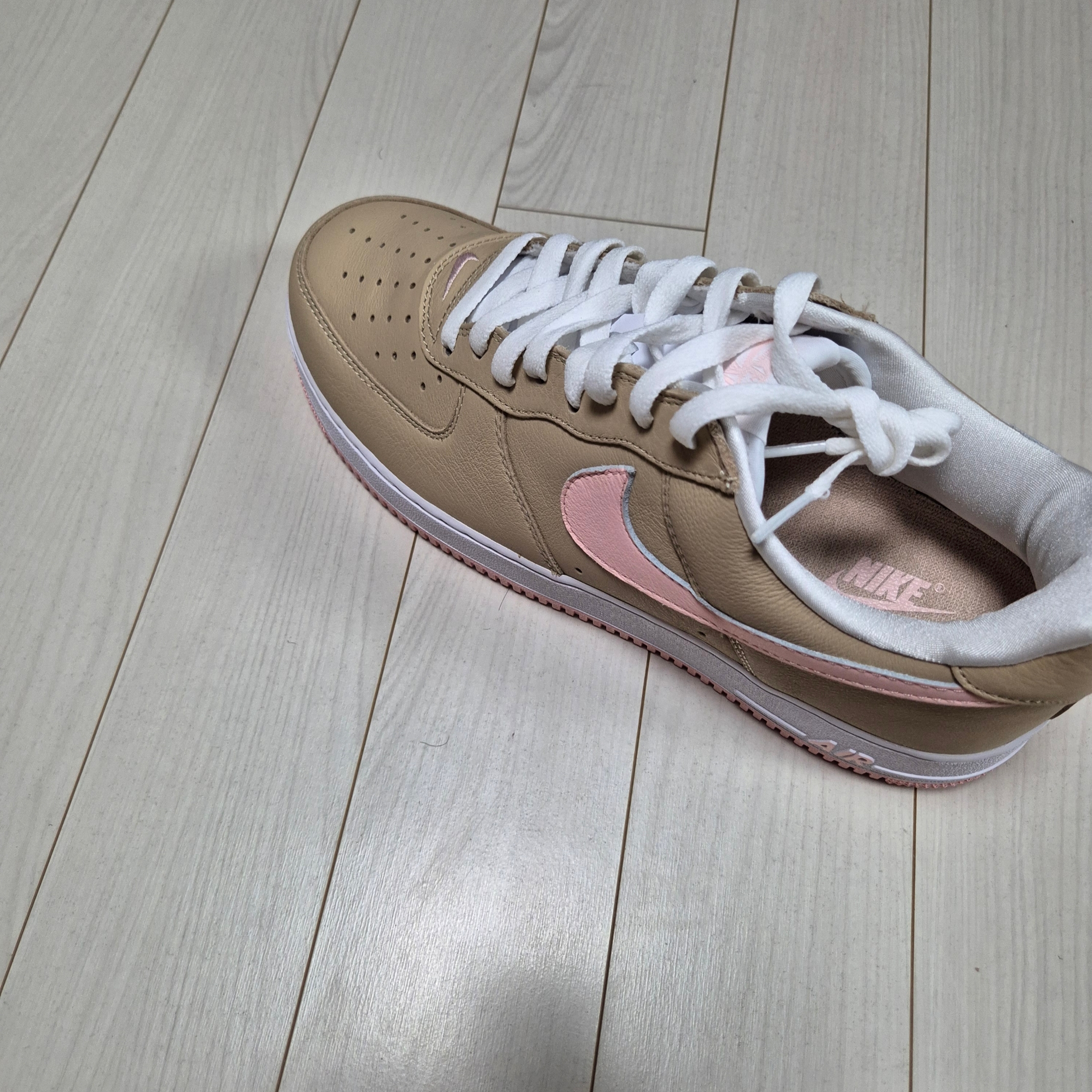 Nike Air Force 1 Low Linen 2024 착용 스타일 - 5