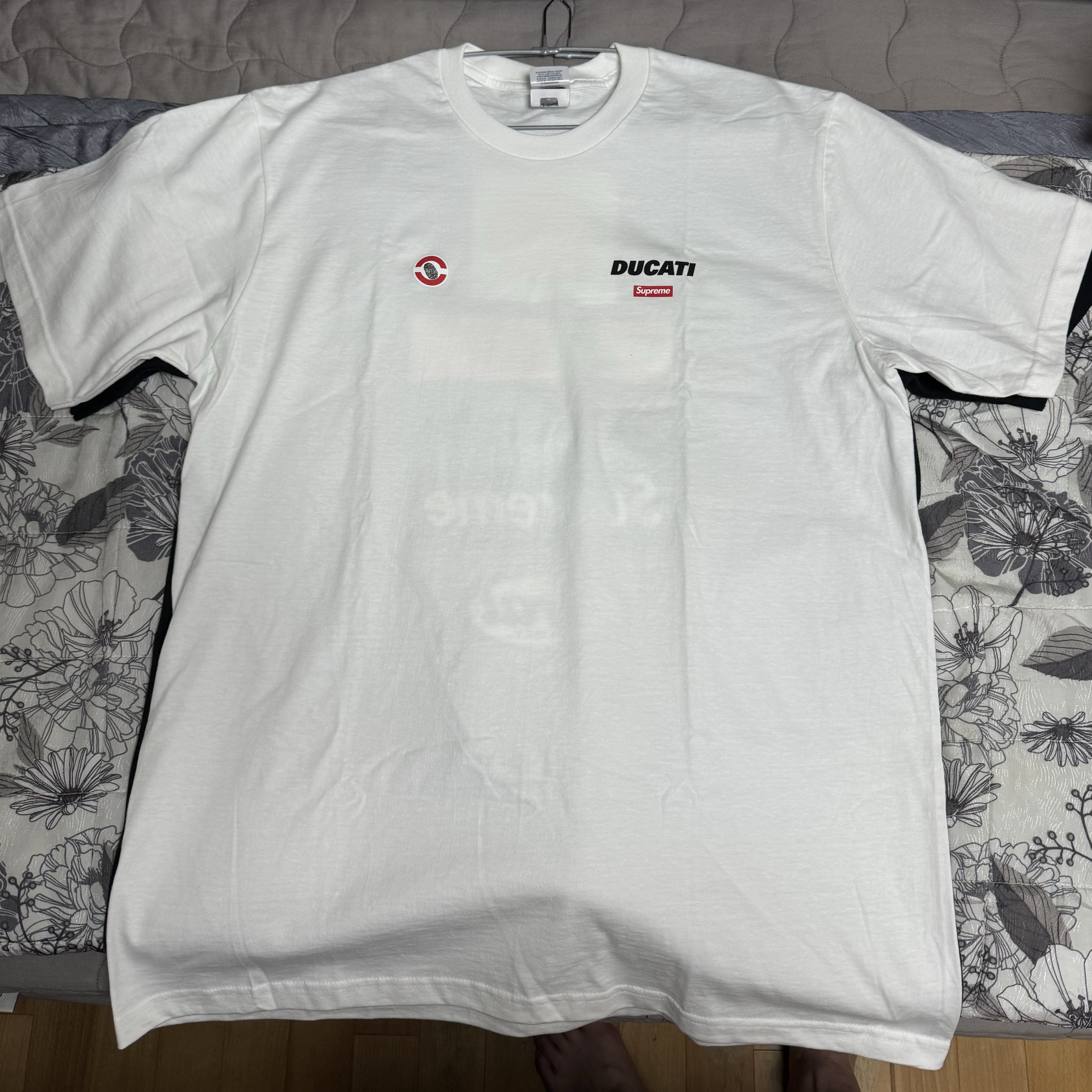 Supreme x Ducati Logos T-Shirt White - 24SS 착용 스타일 - 2