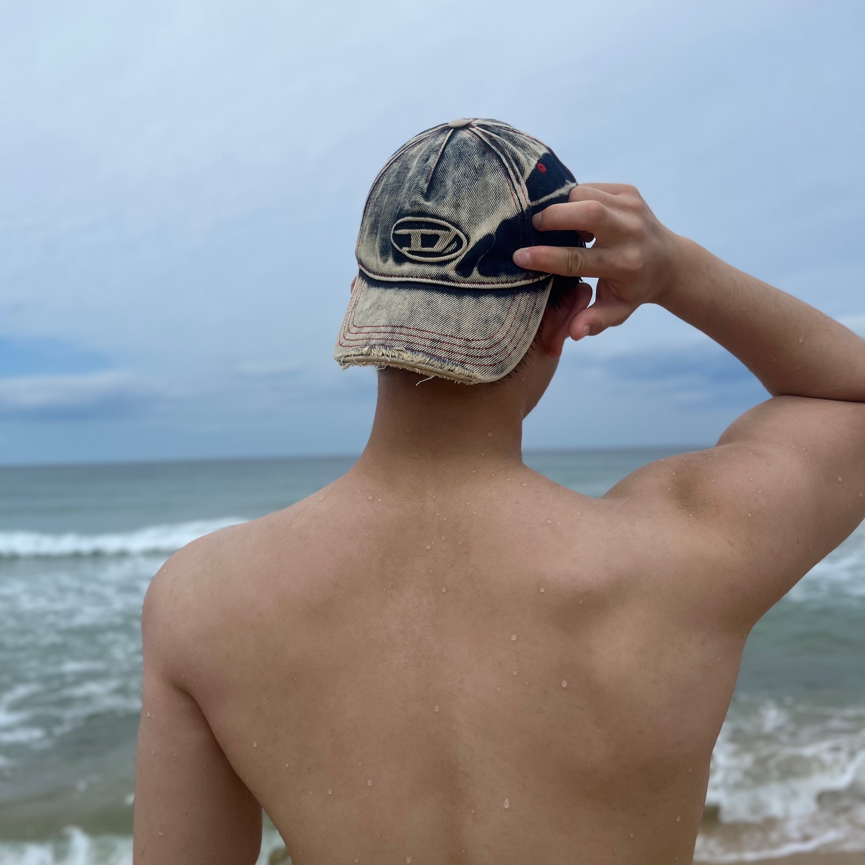Diesel C-Seymon Treated Denim Baseball Cap Blue White 착용 스타일 - 2