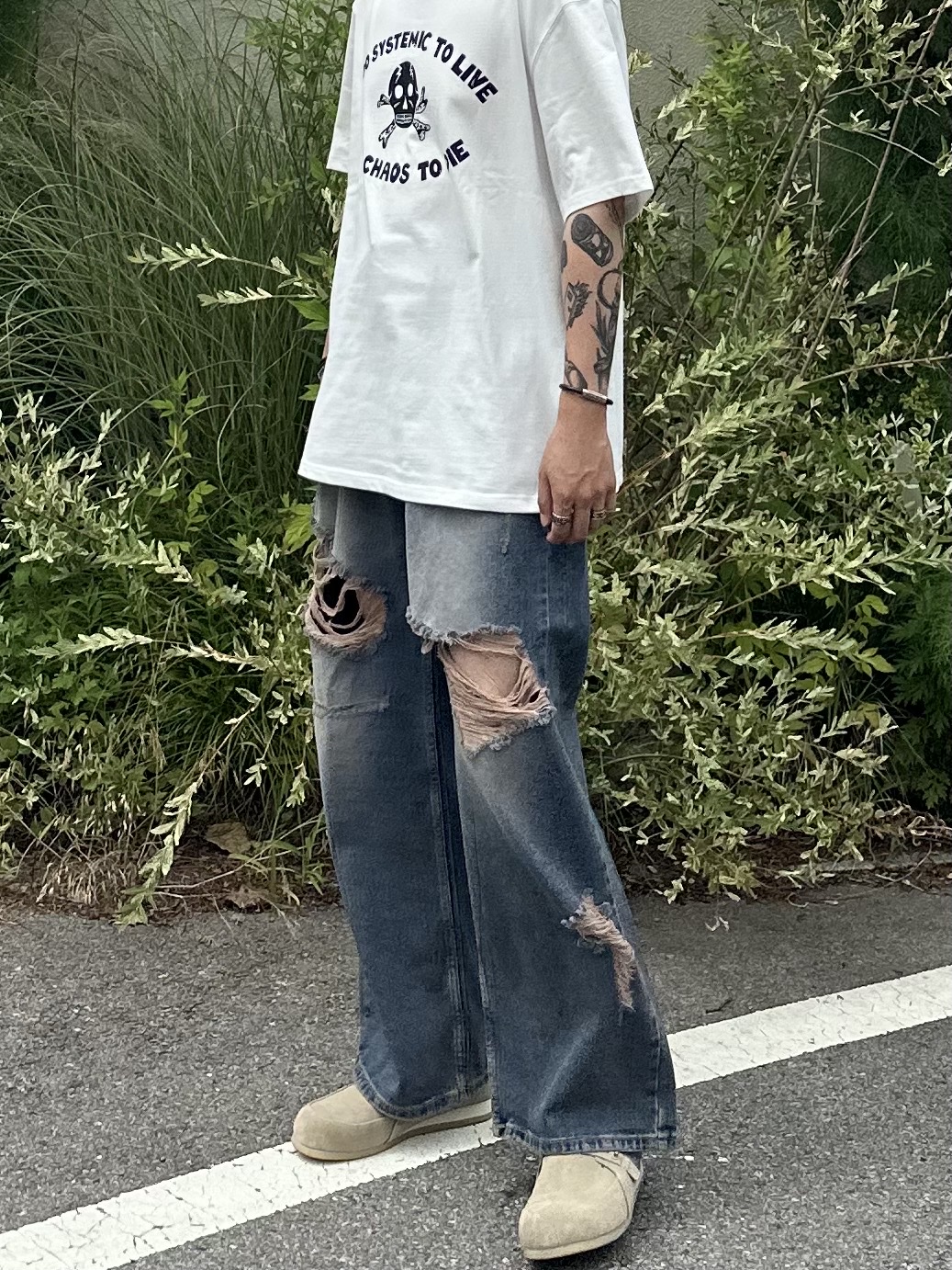 Nike x Stussy NRG FL SS 8 Ball T-Shirt White (DO9322-100), Balenciaga 3XL Sneakers Grey White Red 착용 스타일 - 4