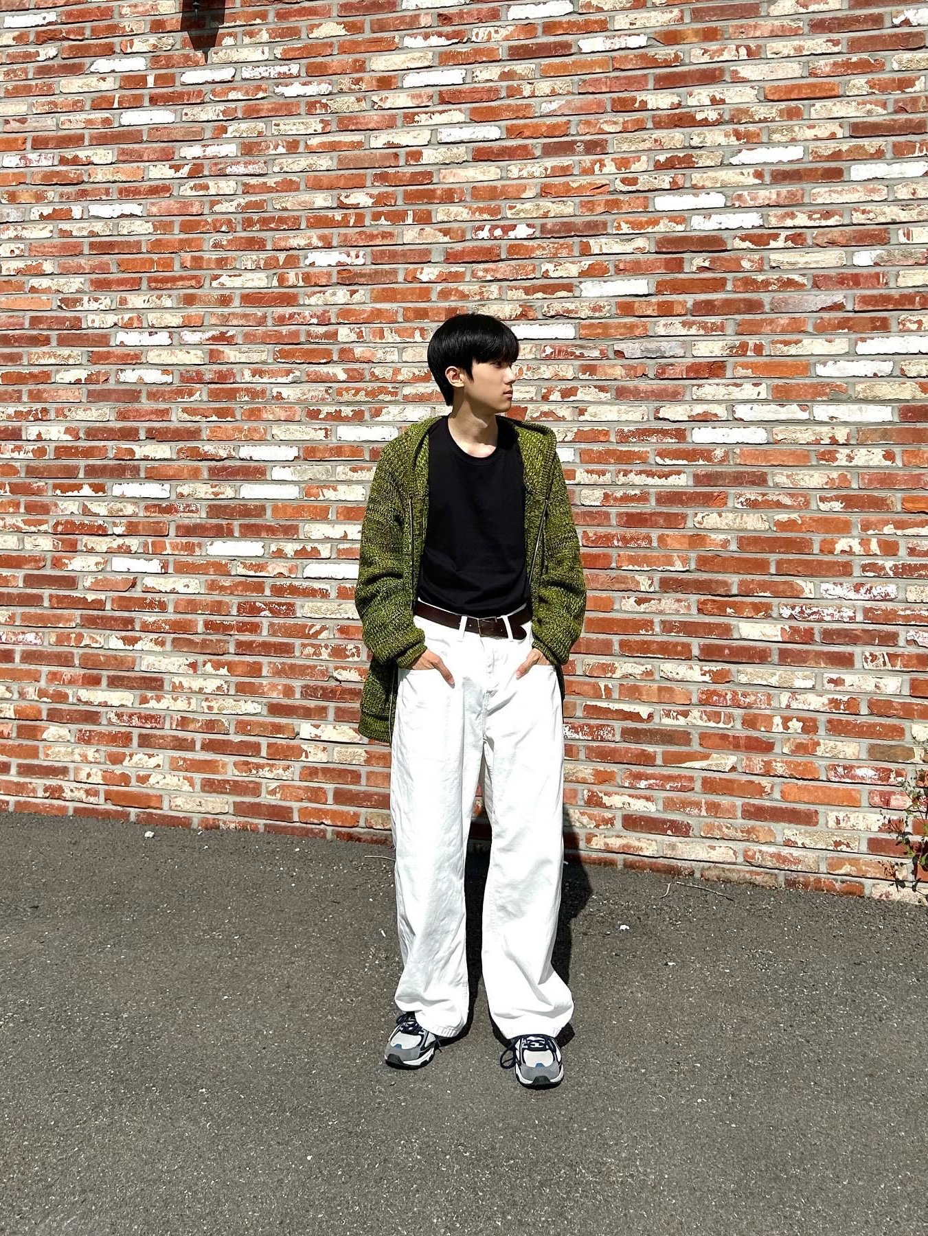 Millo Archive Reflect Curved Pants Off White 착용 스타일 - 1