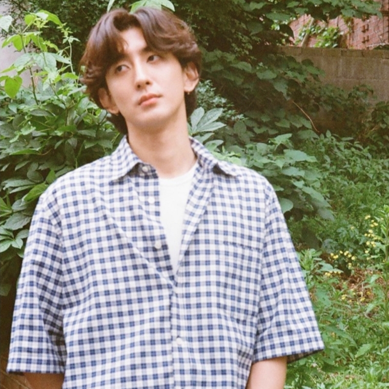 Acne Studios Plaid Short Sleeve Button Up Shirt Blue White 착용 스타일 - 1