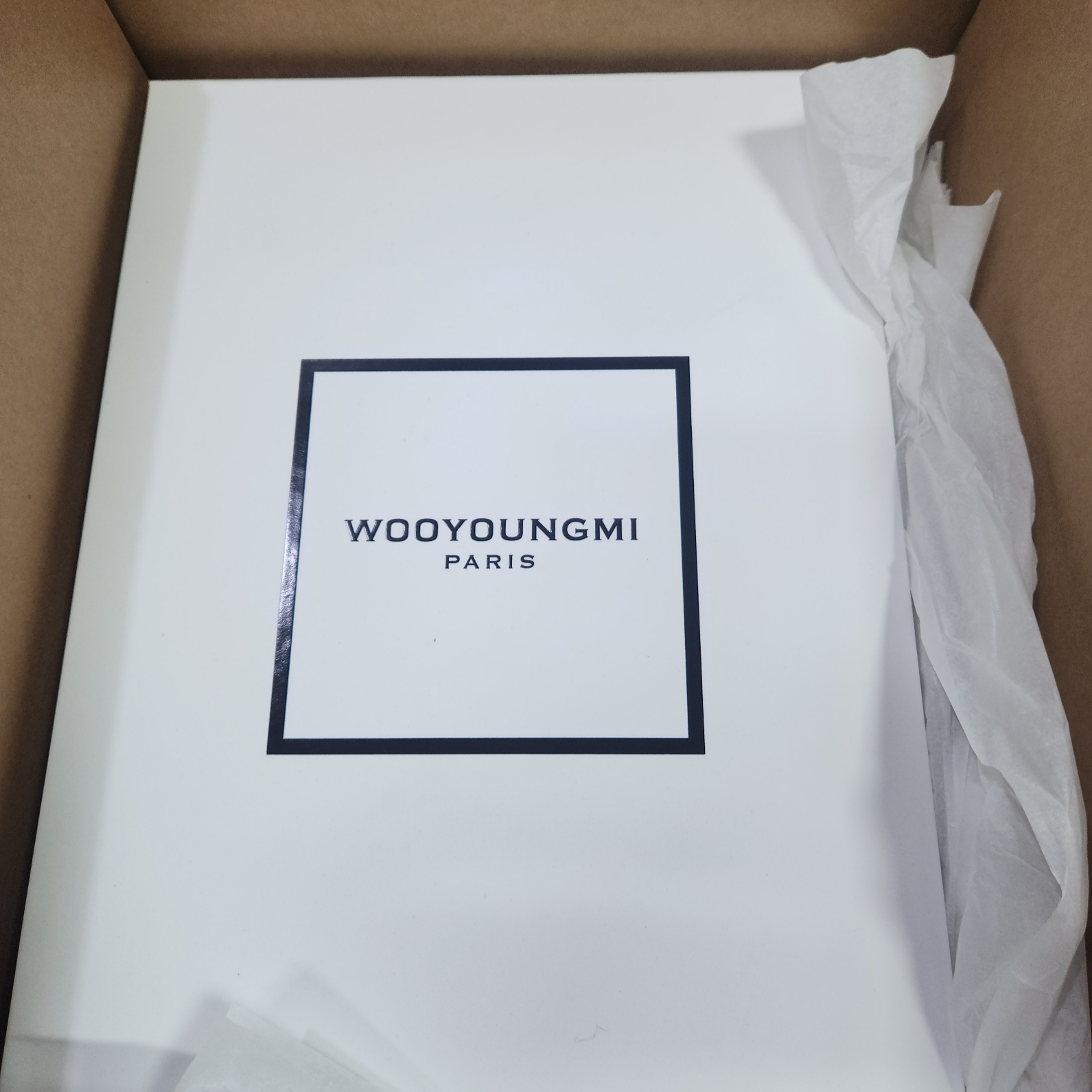 Wooyoungmi Luminous Jellyfish Back Logo T-Shirt Black - 24SS 착용 스타일 - 3