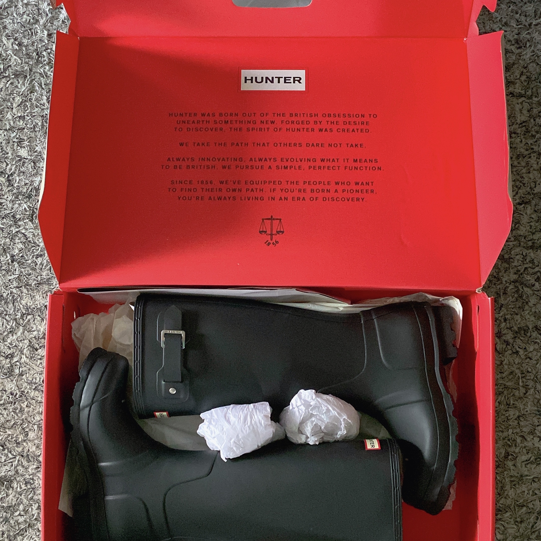 Hunter Original Tall Wellington Boots Black 착용 스타일 - 2
