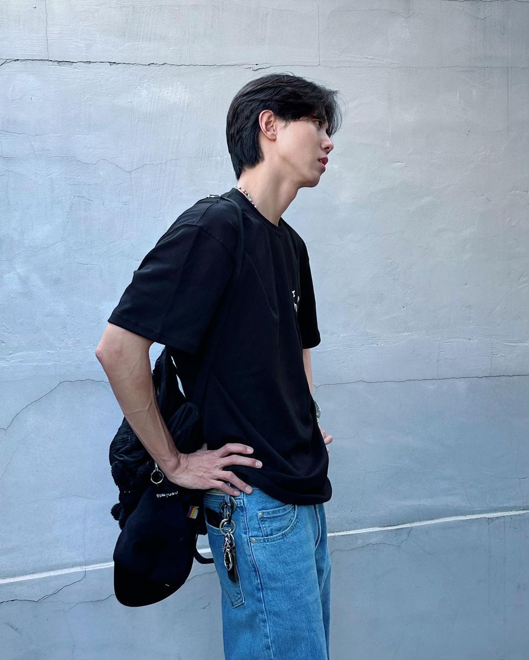 AMI de Coeur Boxy Fit T-Shirt Black, Wooyoungmi Cotton Back Logo T-Shirt Black - 24SS 착용 스타일 - 2