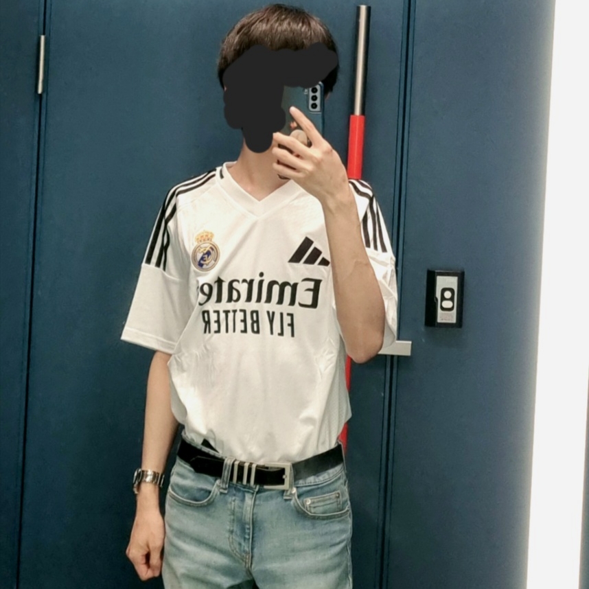 Adidas Real Madrid 2024/25 Home Jersey White - KR Sizing (Non Marking Ver.) 착용 스타일 - 3