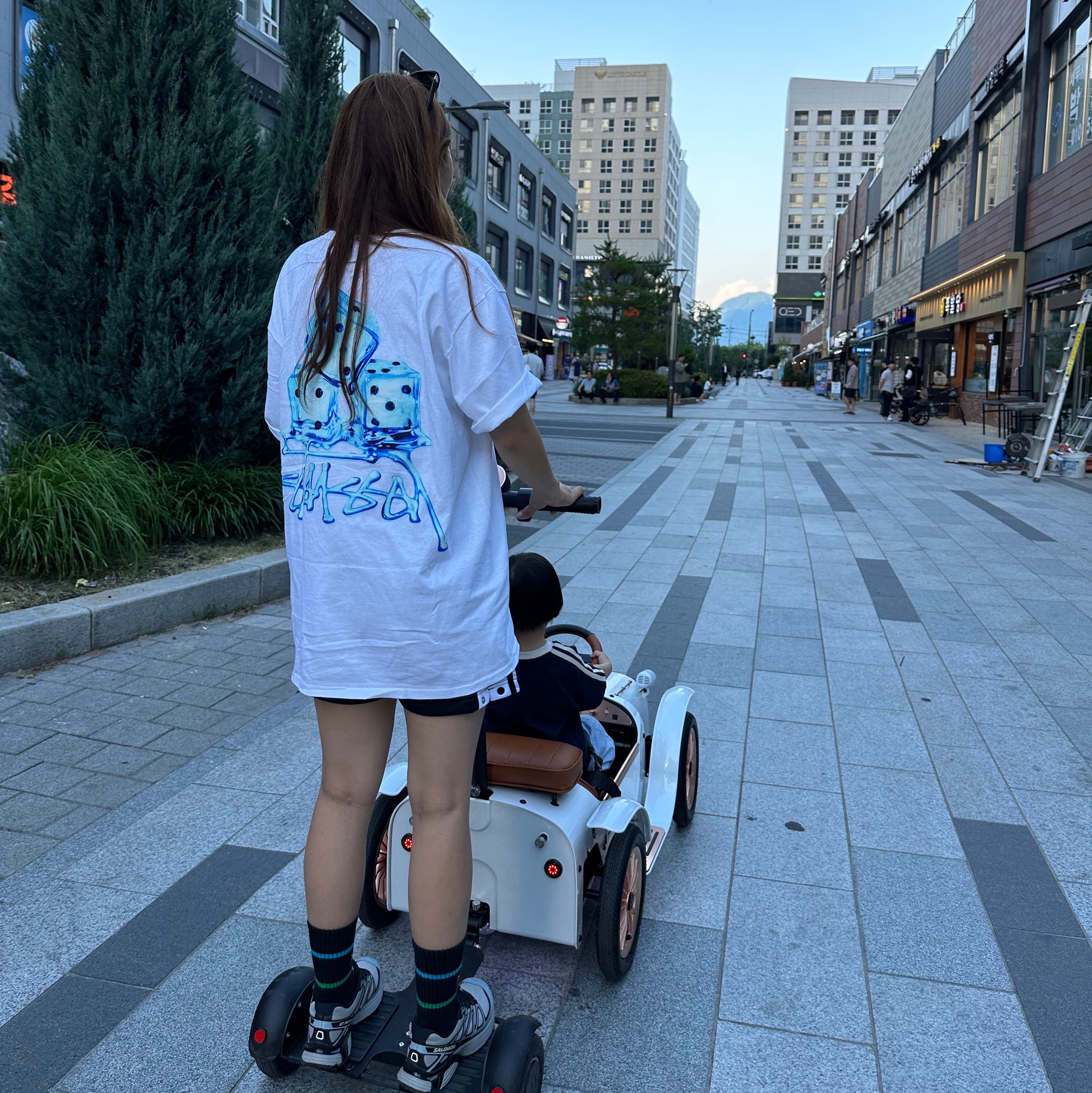 Stussy Melted T-Shirt White, (W) Adidas Adibreak Shorts Dark Blue - KR Sizing 착용 스타일
