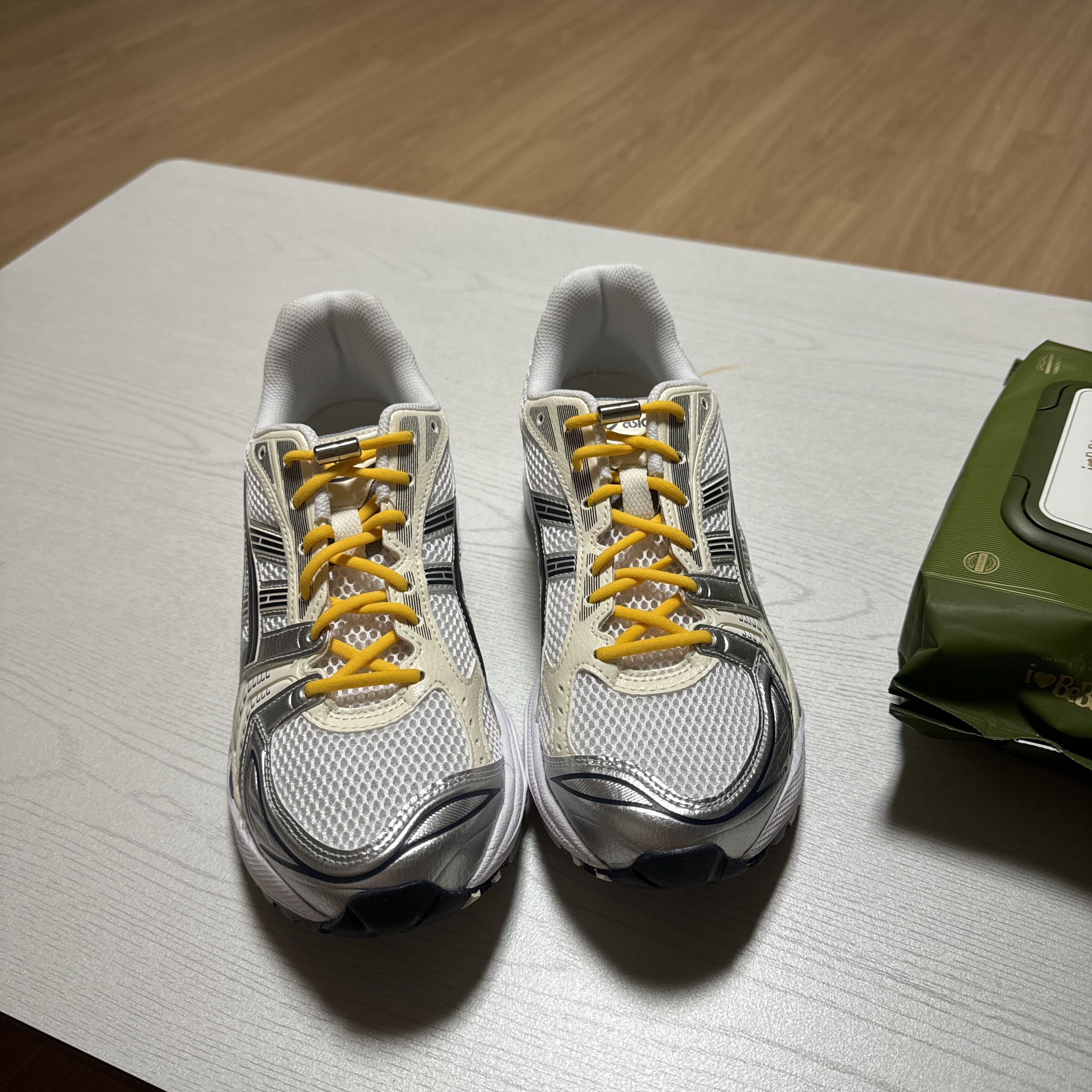 (W) Asics Gel-Kayano 14 White Midnight 착용 스타일