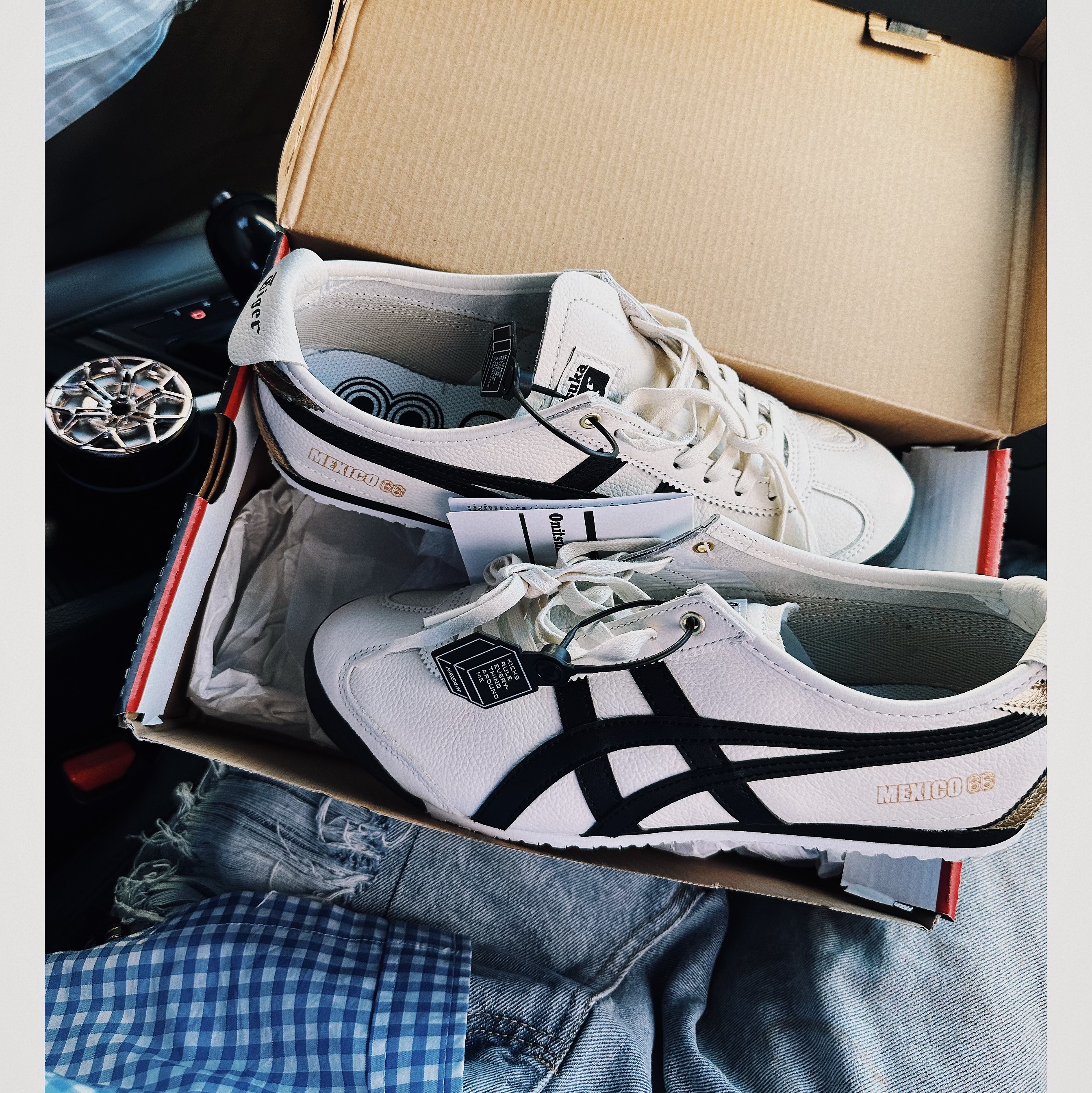 Onitsuka Tiger Mexico 66 Cream Black 착용 스타일