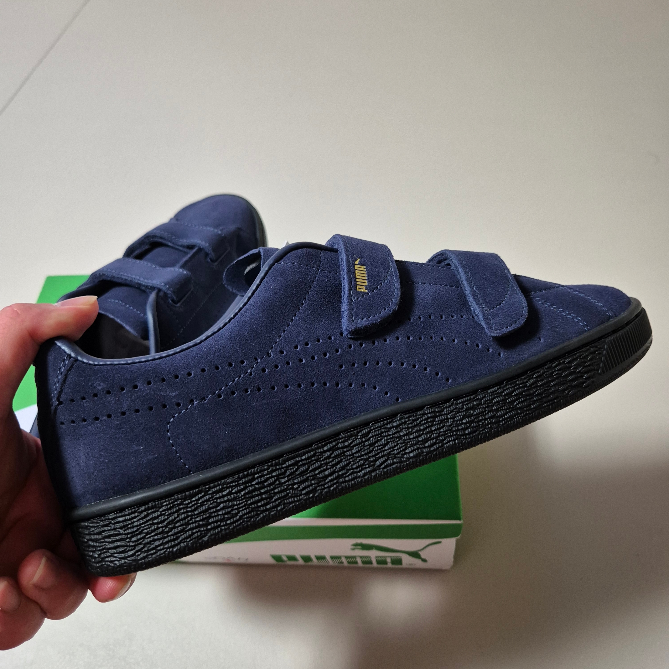 Puma x Noah Suede Classic Navy Black 착용 스타일 - 3
