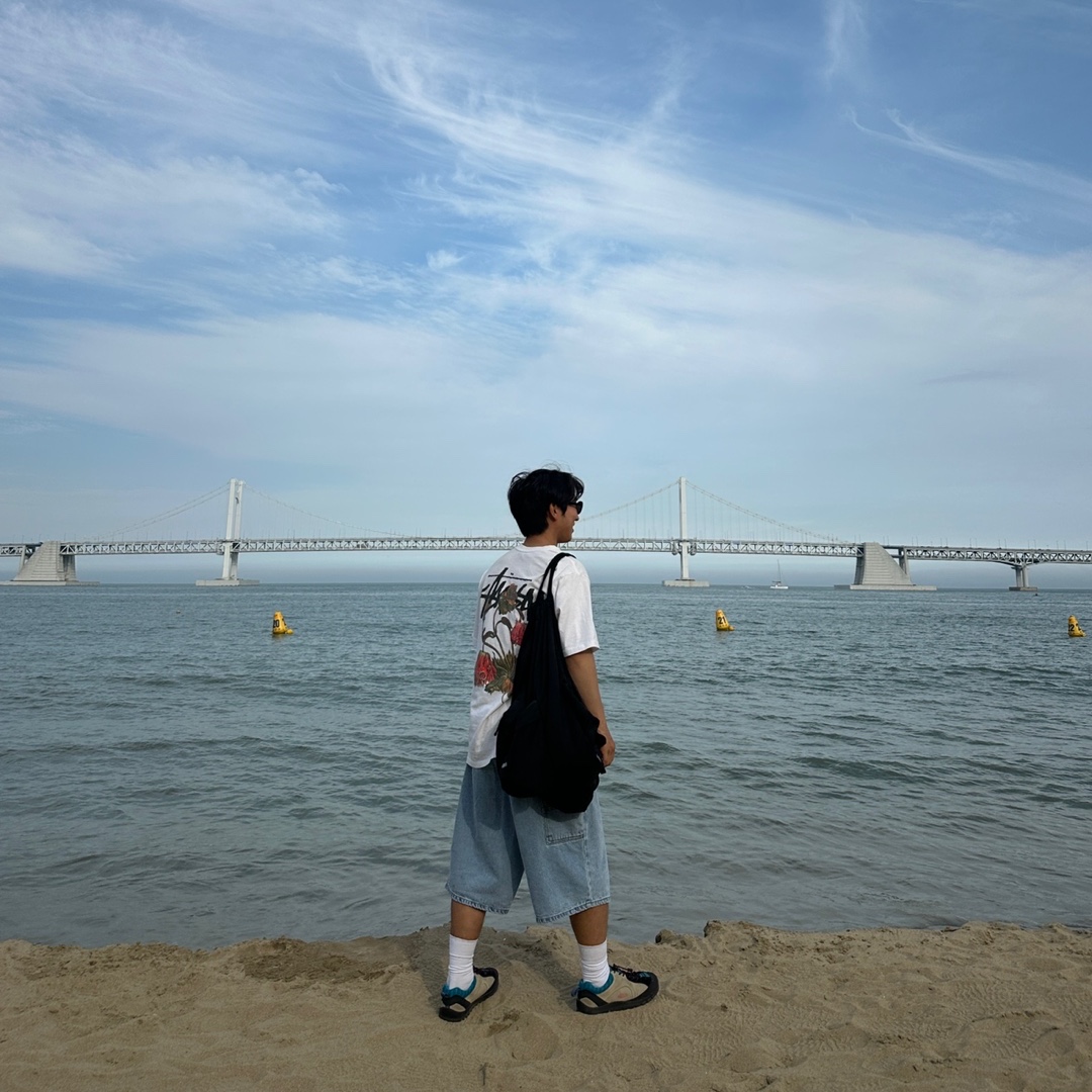 Keen Jasper Rocks SP Sneakers Beige, Stussy Withered Flower T-Shirt White 착용 스타일