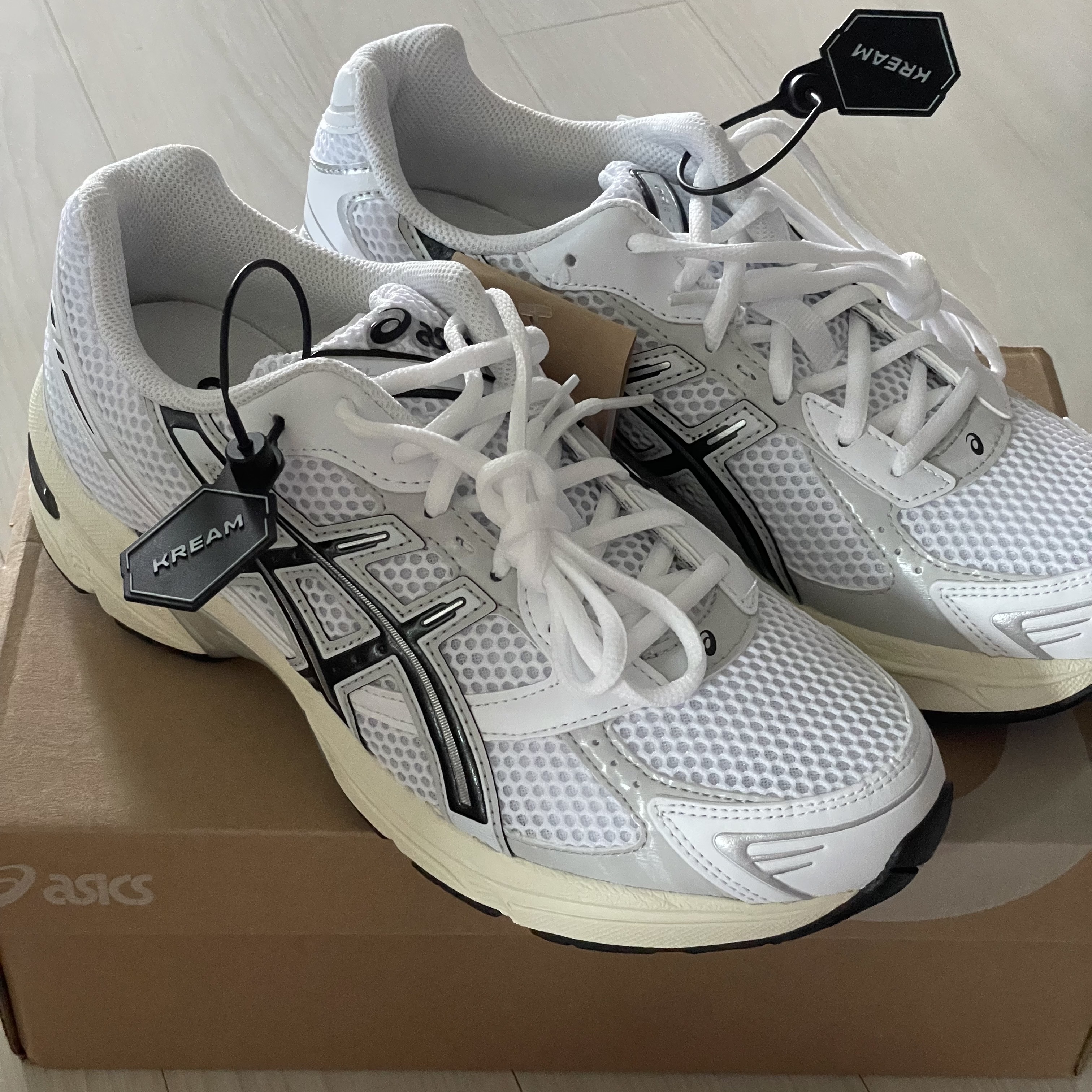 Asics Gel-1130 White Cloud Grey 착용 스타일