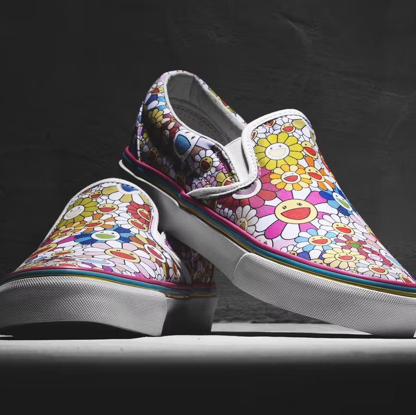 Nike x RTFKT Air Force 1 Low Murakami Drip (4182 Limited), Vans Vault x Murakami Takashi Classic Slip-On LX Multi-Color Flower 착용 스타일 - 3