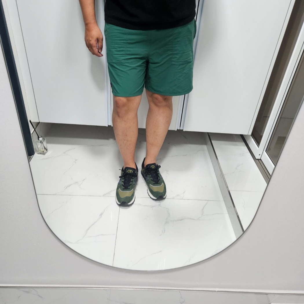 New Balance x Stone Island 574 Legacy Dark Green 착용 스타일