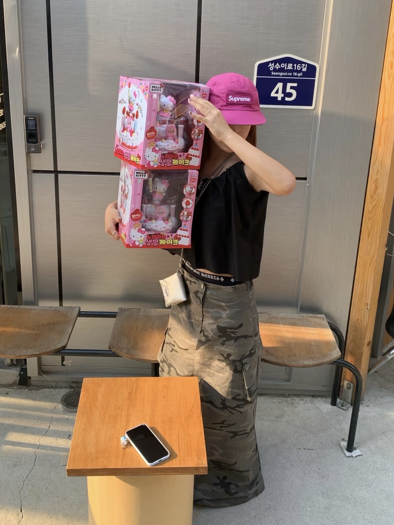 Chrome Hearts Boxer Brief Black, Supreme Waxed Cotton Camp Cap Magenta - 23FW 착용 스타일