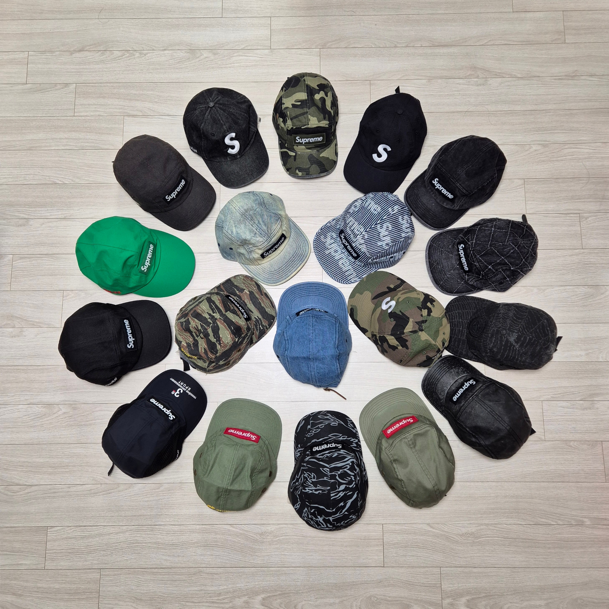 Supreme Denim Camp Cap Stripe - 24SS, Supreme Washed Chino Twill Camp Cap Dirty Indigo - 24SS 착용 스타일 - 1