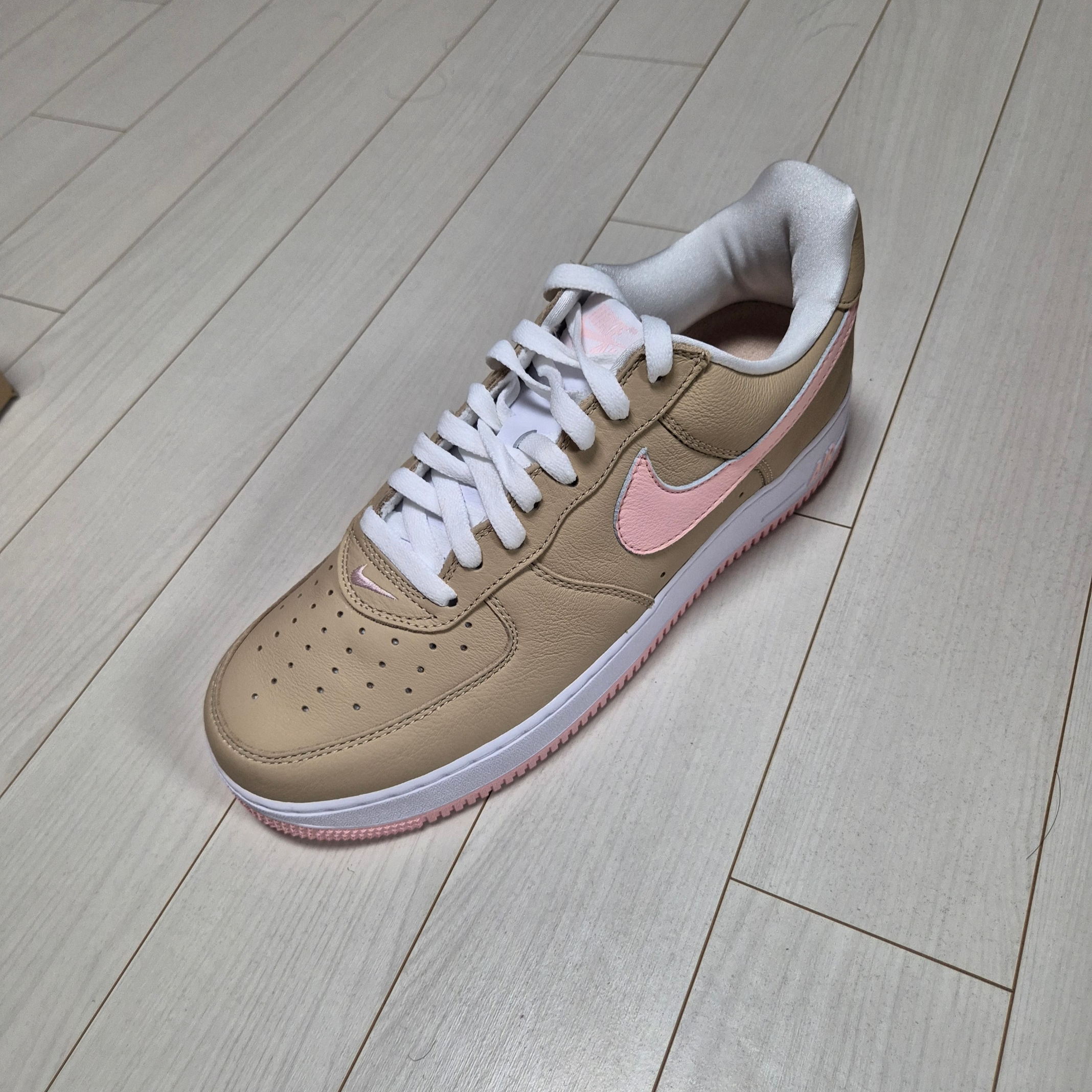 Nike Air Force 1 Low Linen 2024 착용 스타일 - 1