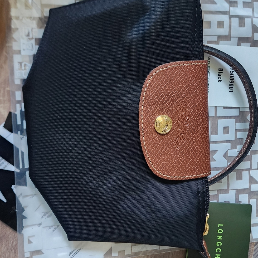 Longchamp Le Pliage Original Handle Pouch Black 착용 스타일