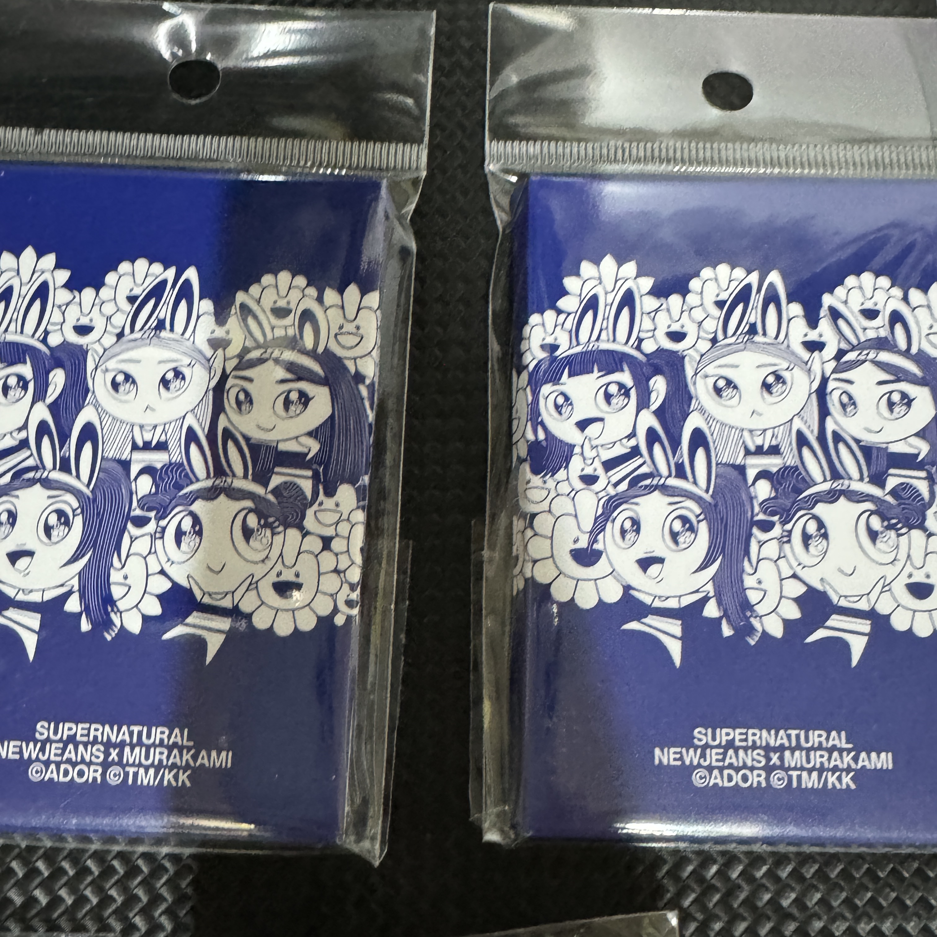 NewJeans x Murakammi NJ Supernatural Photocard Set (Ver. 2) 착용 스타일