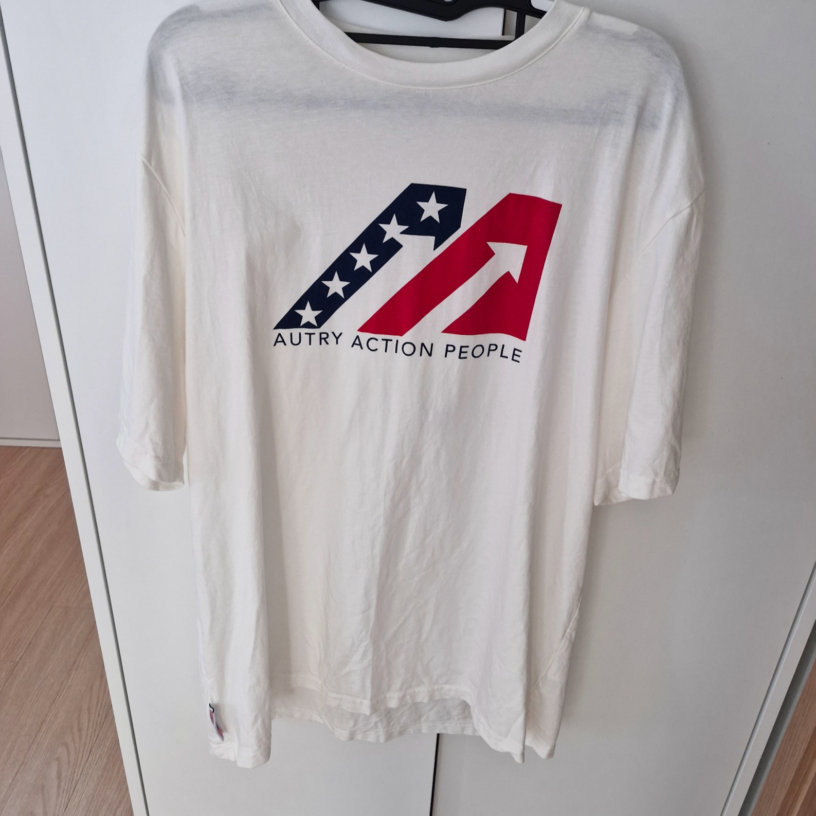 Autry Iconic Crewneck T-Shirt White 착용 스타일