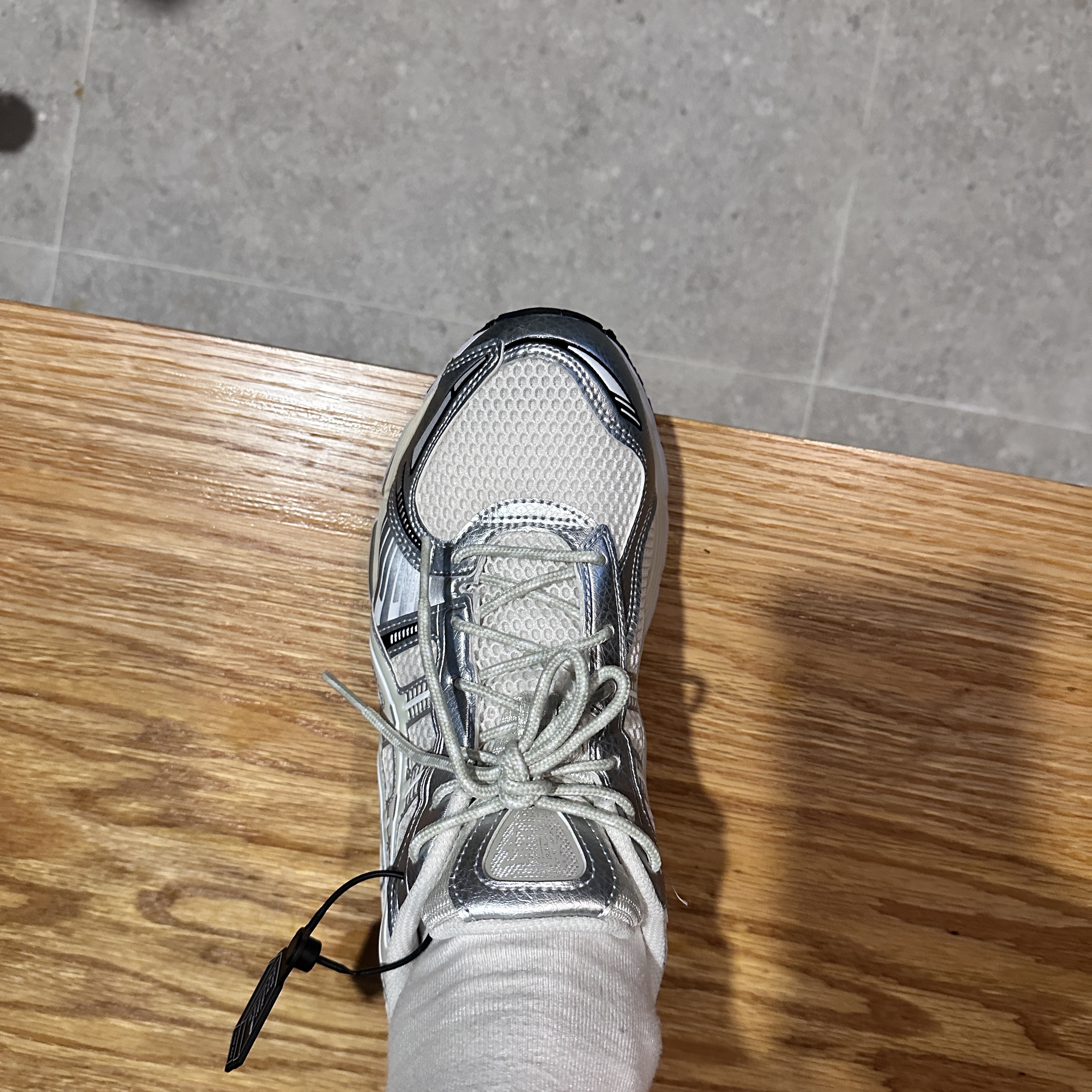 Asics x Ronnie Fieg Gel-Kayano 12.1 Cream Pure Aqua 착용 스타일 - 2