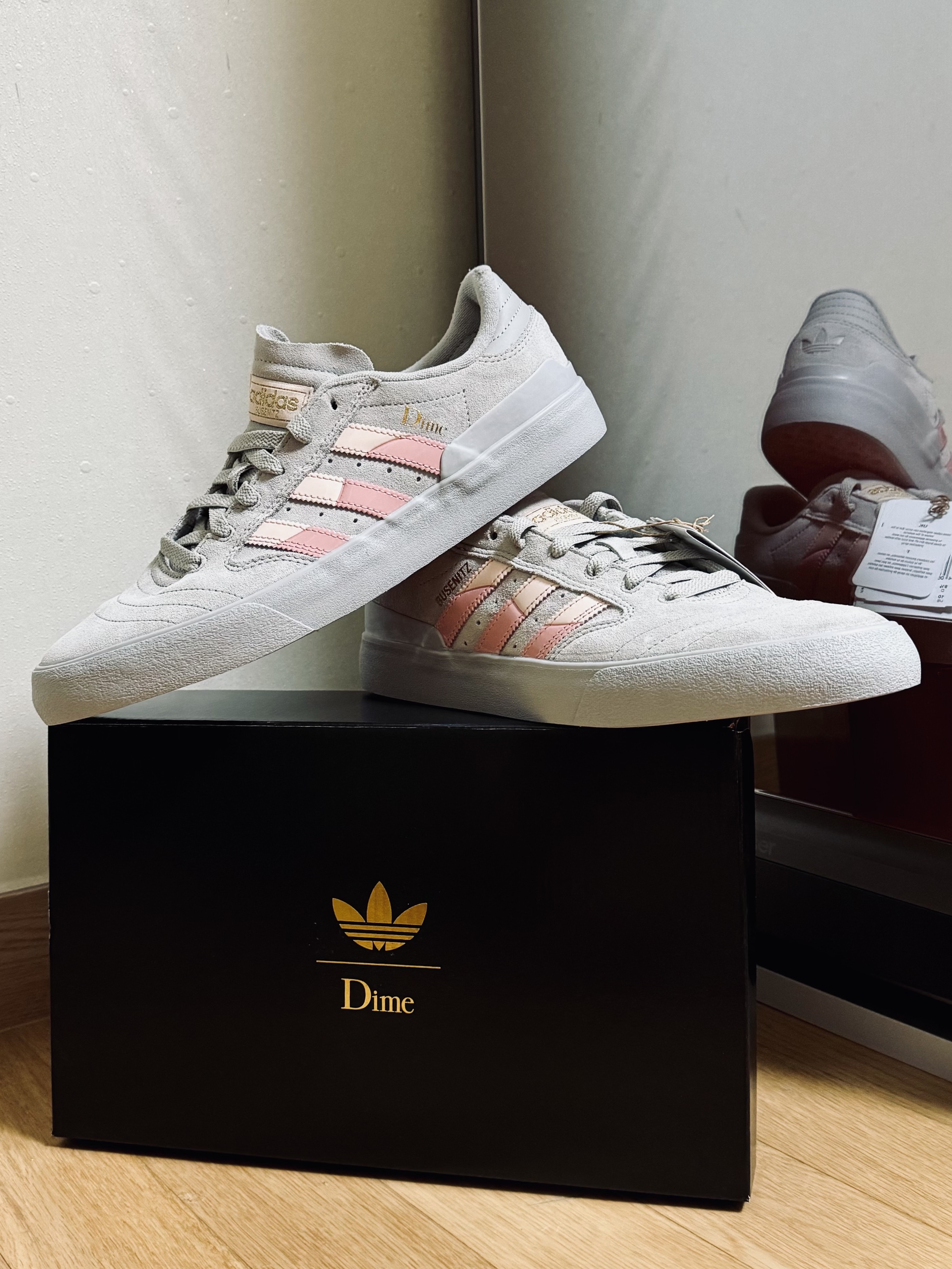 Adidas x Dime Busenitz Vulc 2 Clear Granite Wonder Mauve 착용 스타일