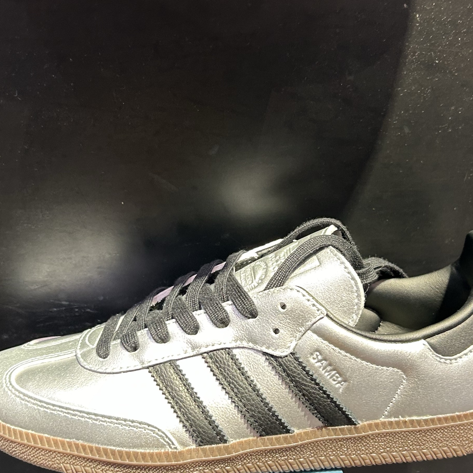 (W) Adidas Samba OG Silver Metalic Core Black Gum 착용 스타일