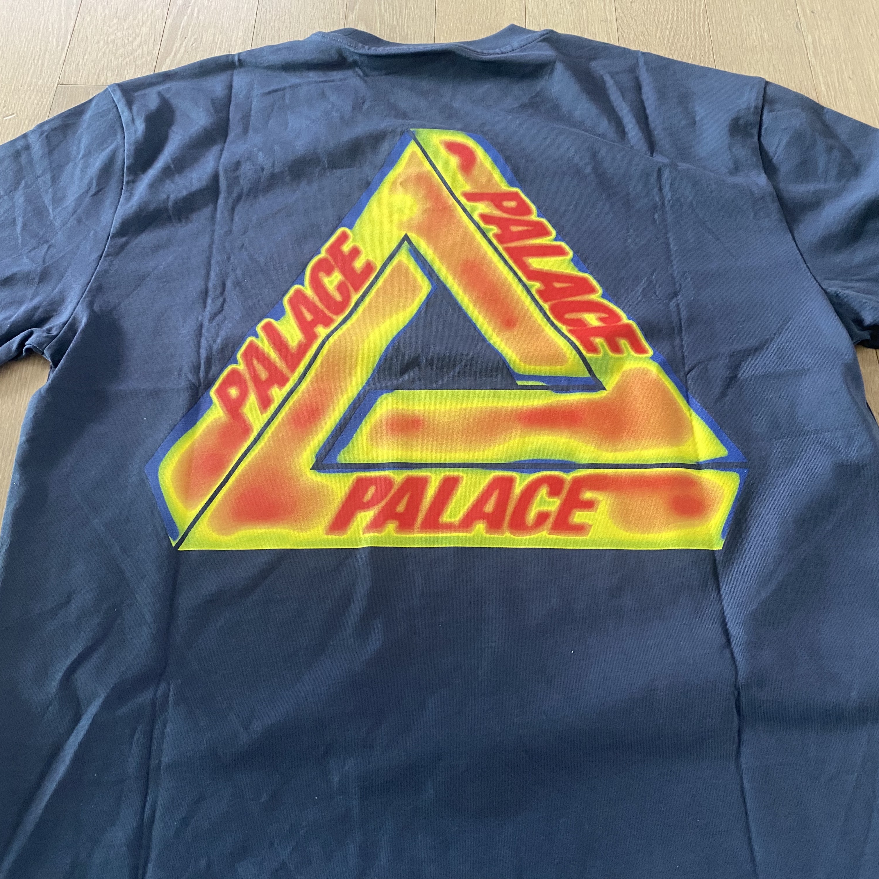 Palace Heat Sensi T-Shirt Navy - 24SS 착용 스타일 - 2