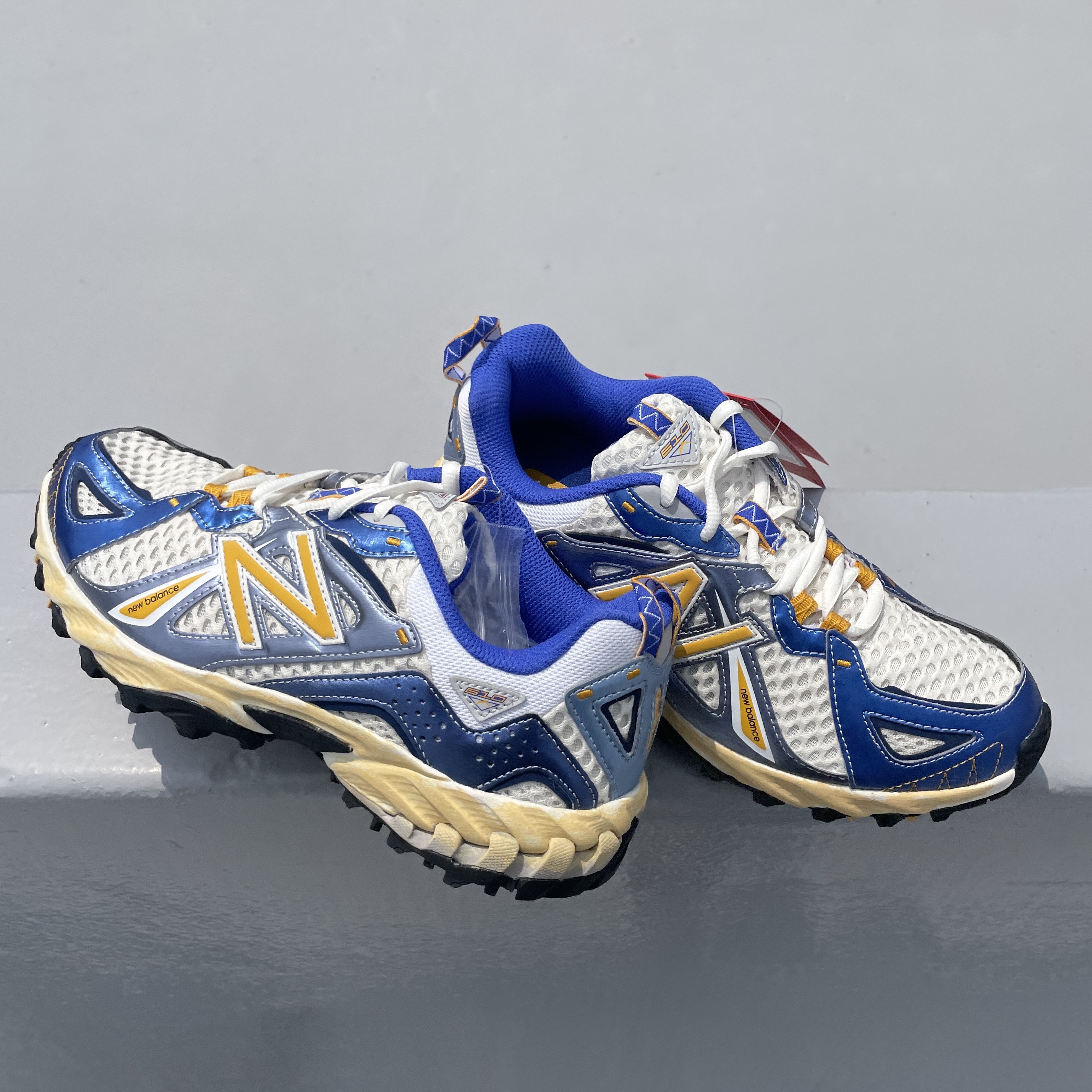New Balance x Yeseyesee ML610 Atlantic Blue Varsity Gold 착용 스타일