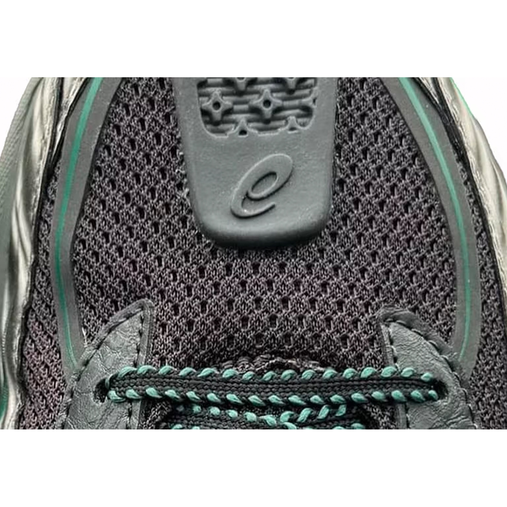 (W) Asics x Kiko Kostadinov Gel-Flammae Blue Ironclad, (W) Asics x Kiko Kostadinov Gel-Flammae Grey Black 착용 스타일 - 5