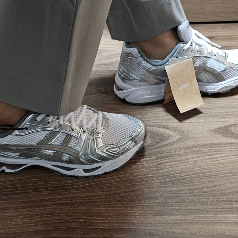 (W) Asics Gel-Kayano 14 White Moonrock 착용 스타일 - 3